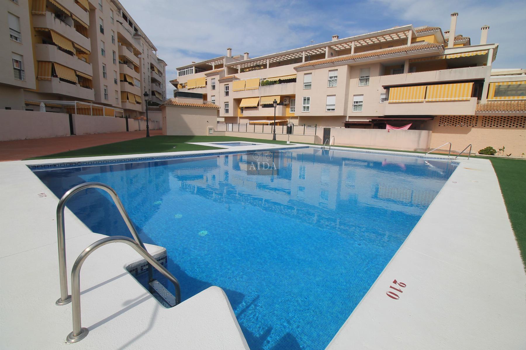 Venta de piso en Estepona