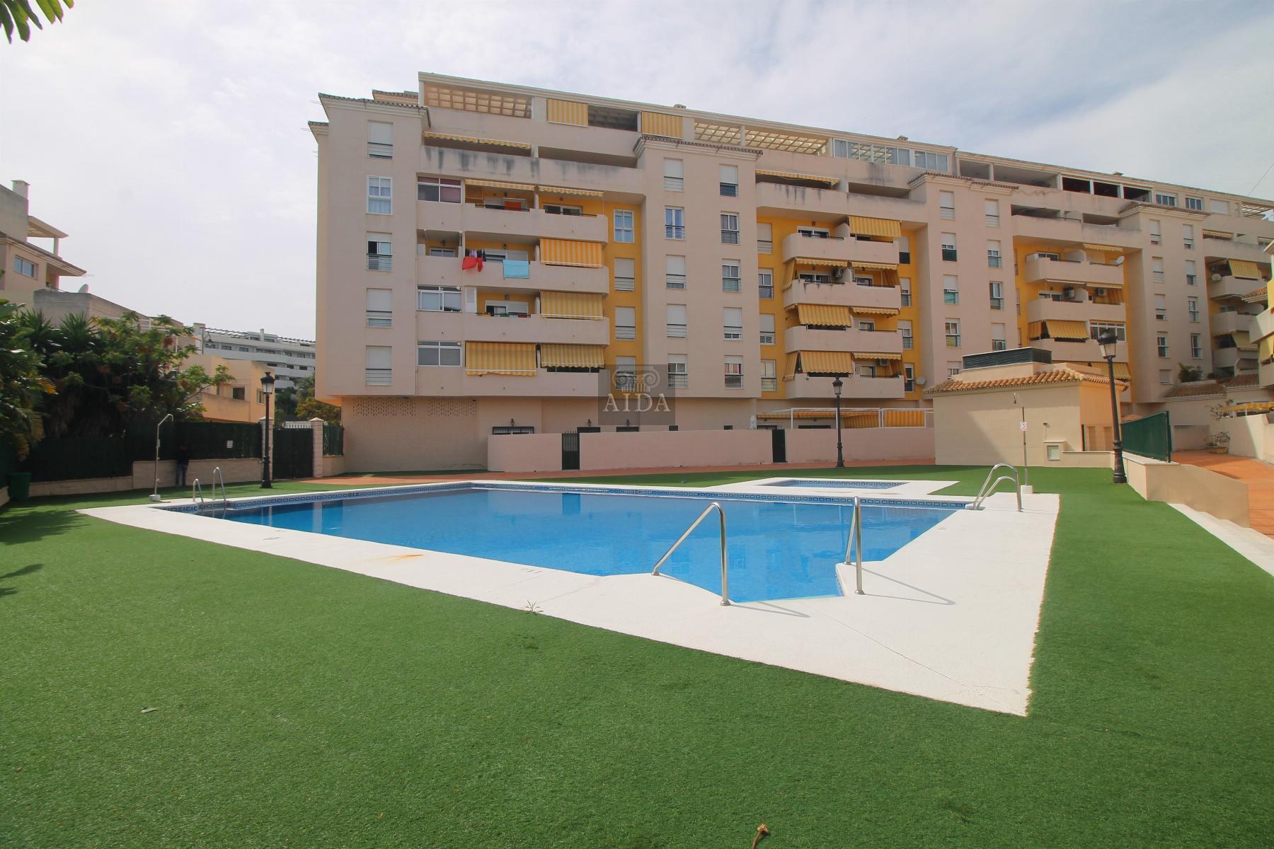 Venta de piso en Estepona