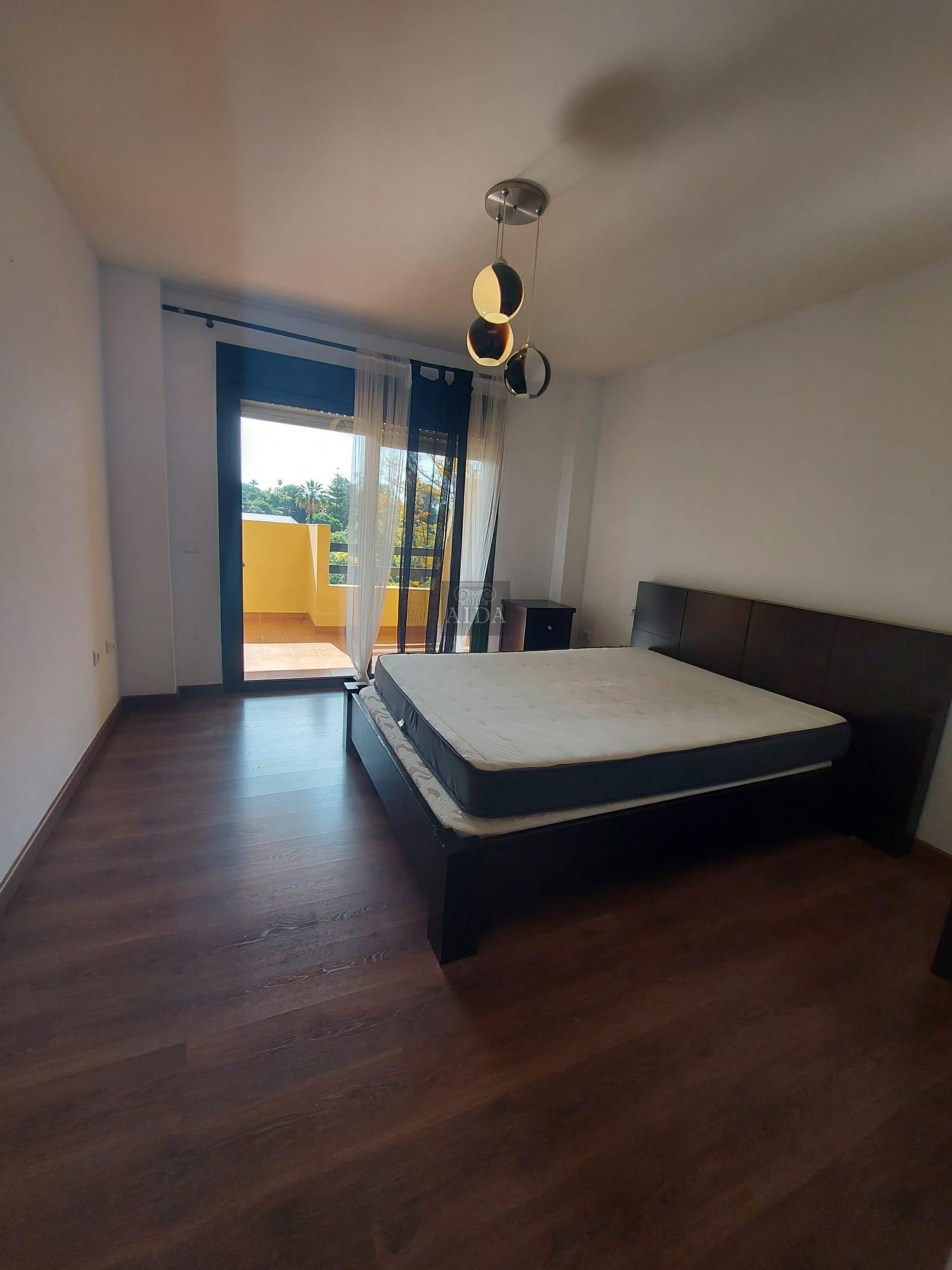 For sale of flat in Estepona