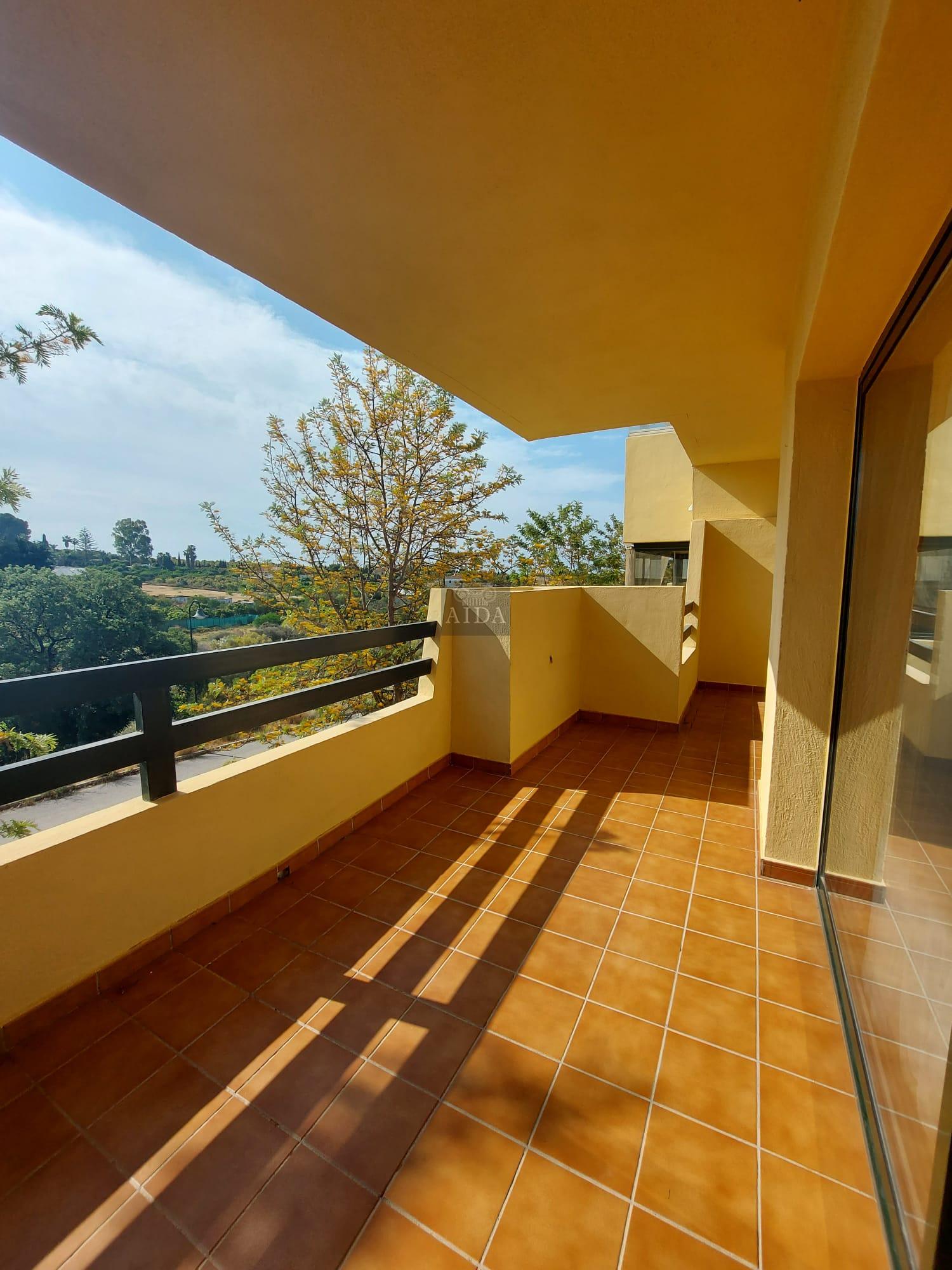 For sale of flat in Estepona