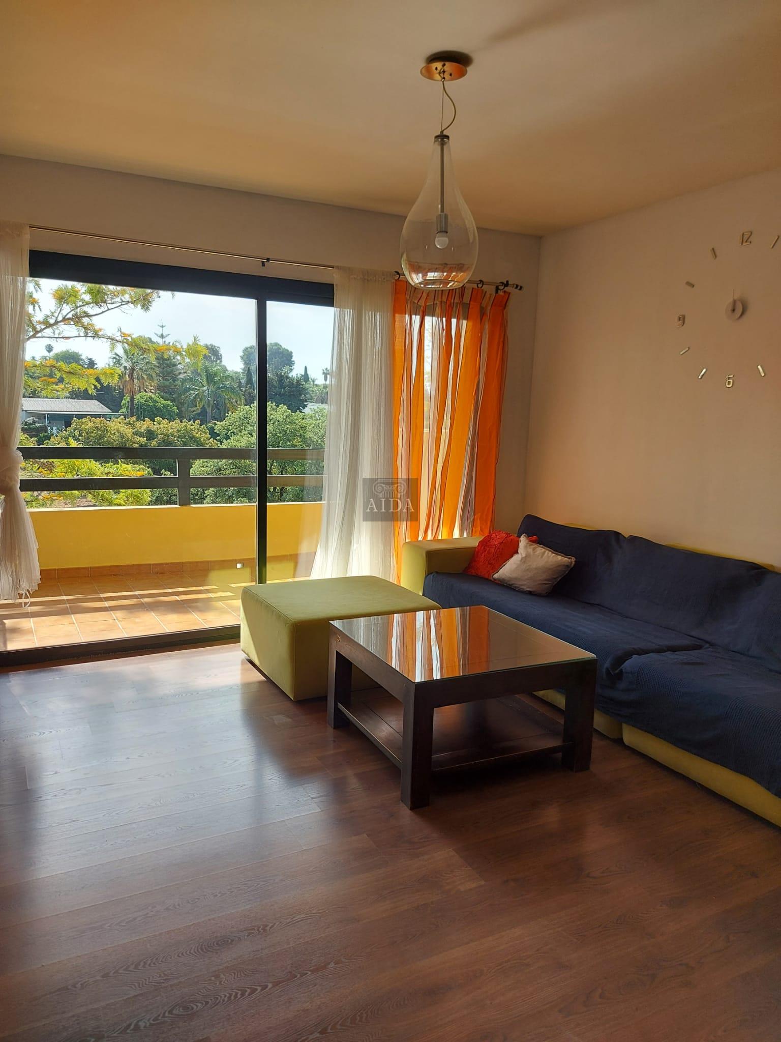 For sale of flat in Estepona