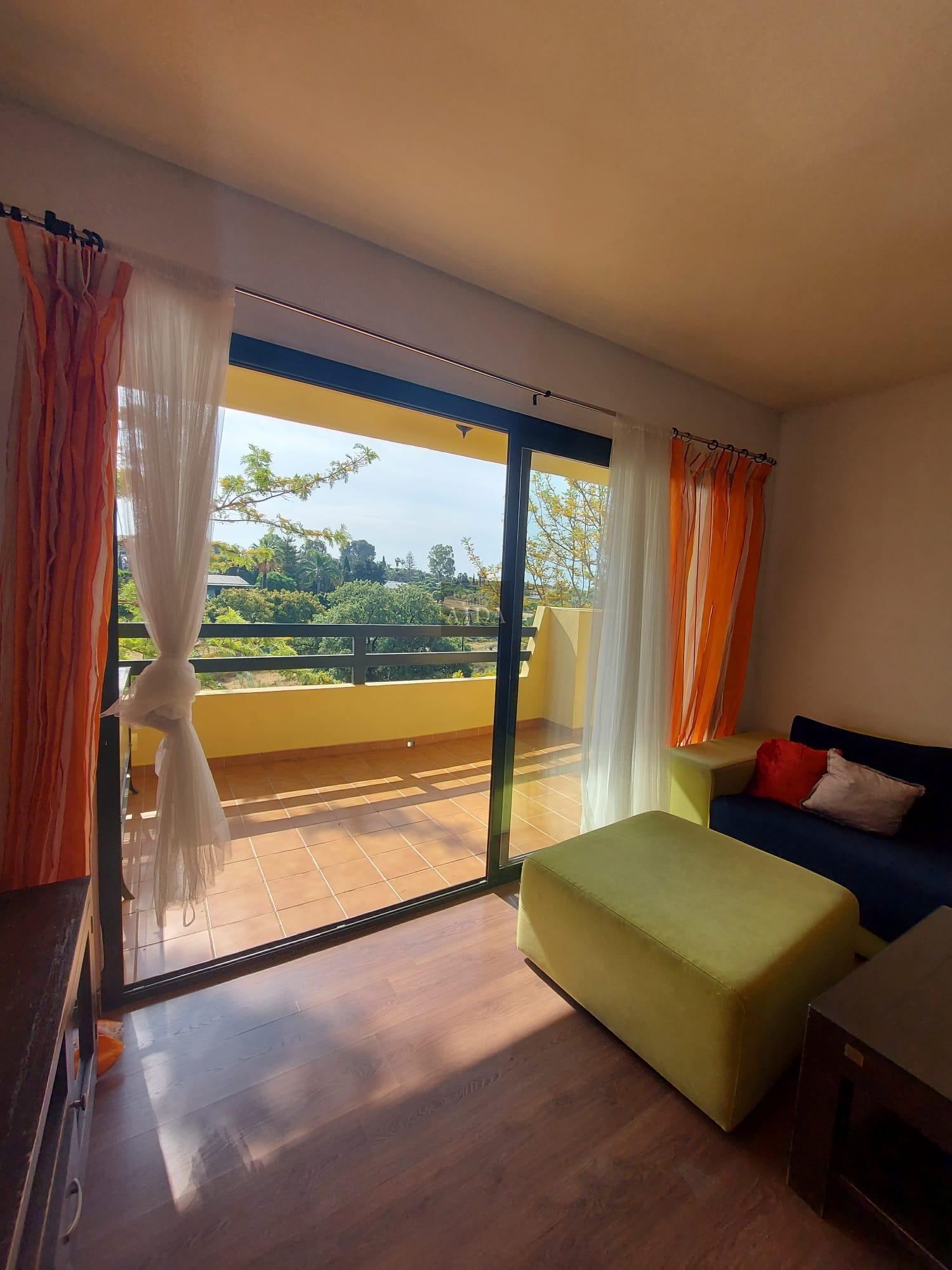 For sale of flat in Estepona