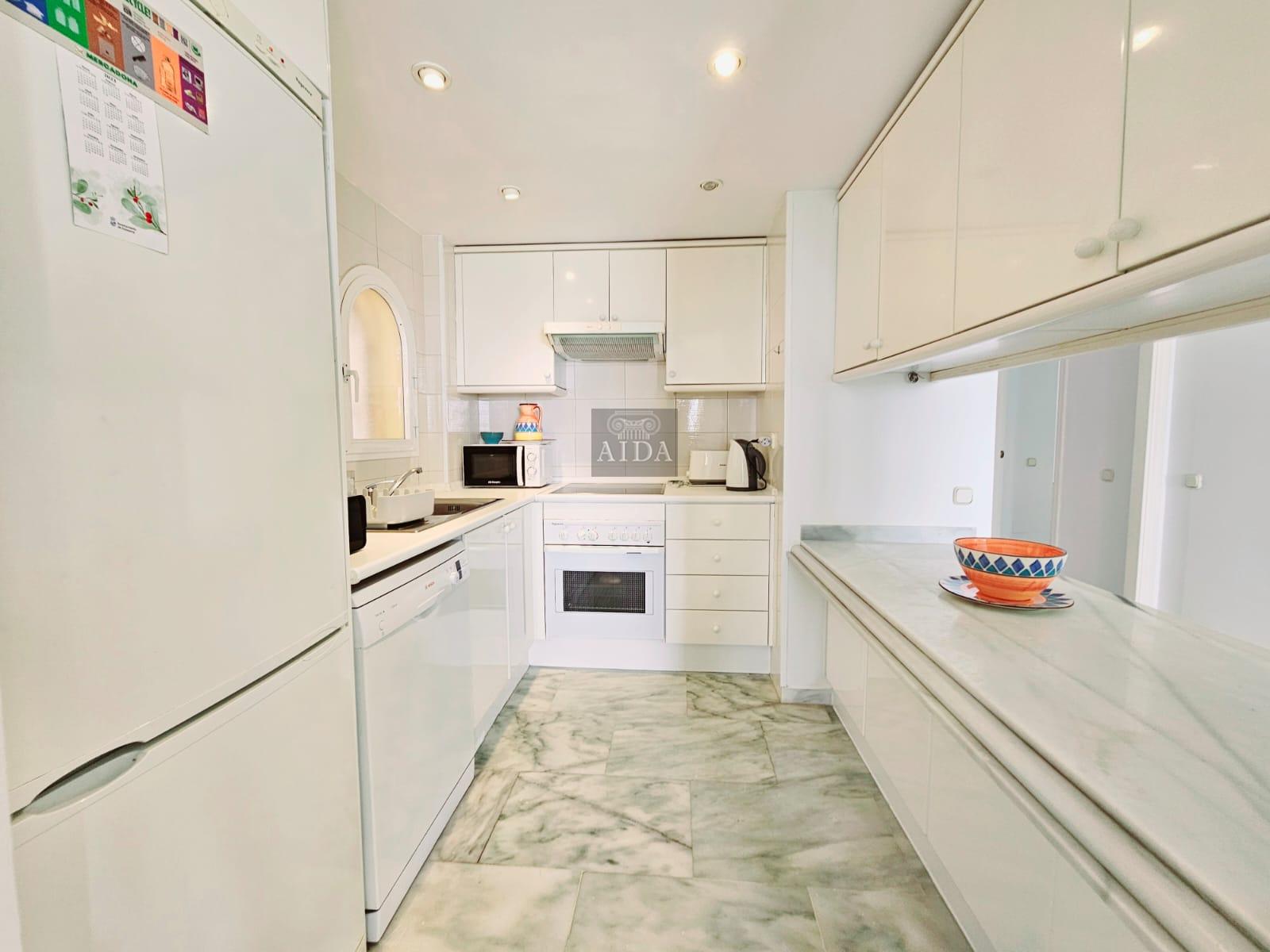 For sale of flat in Estepona