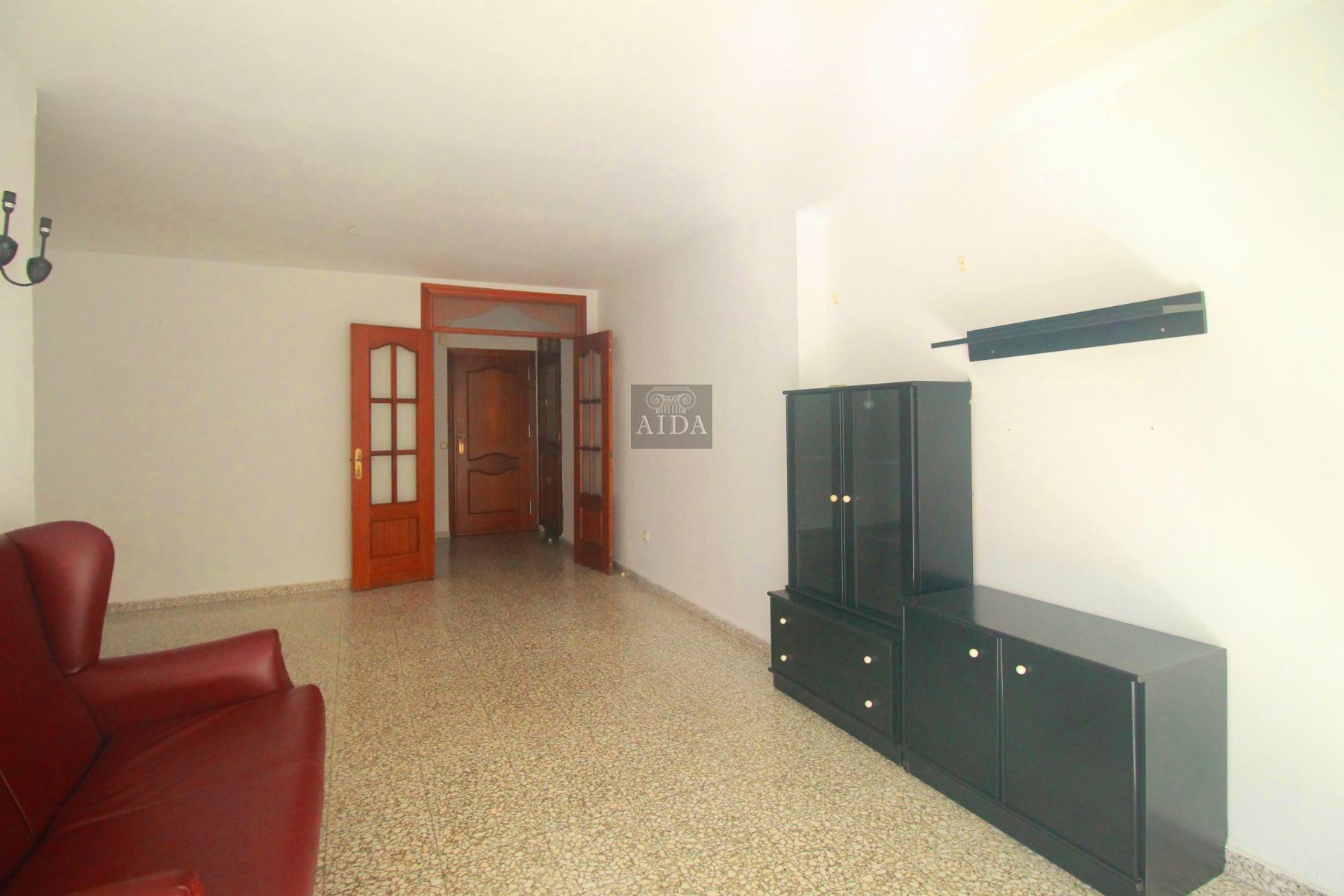 For sale of flat in Estepona