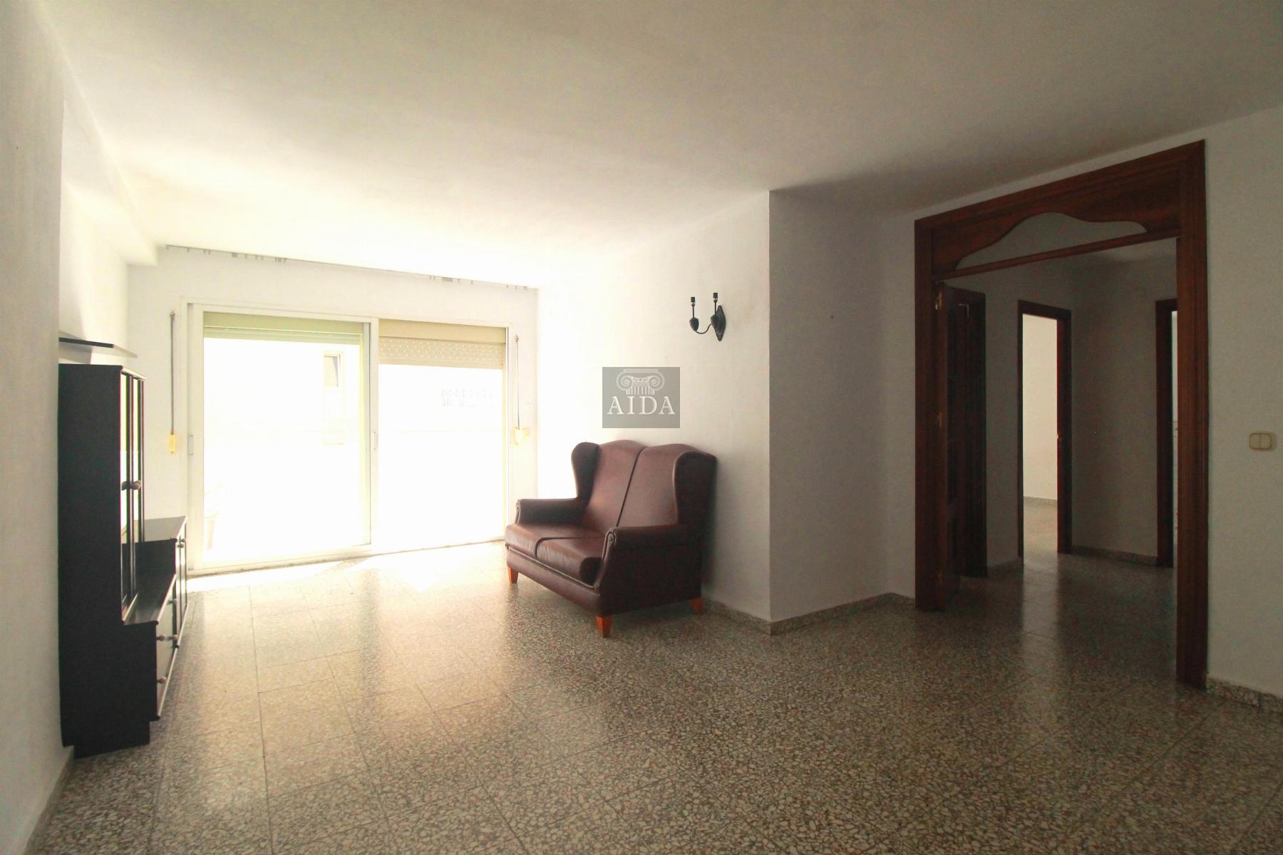 For sale of flat in Estepona