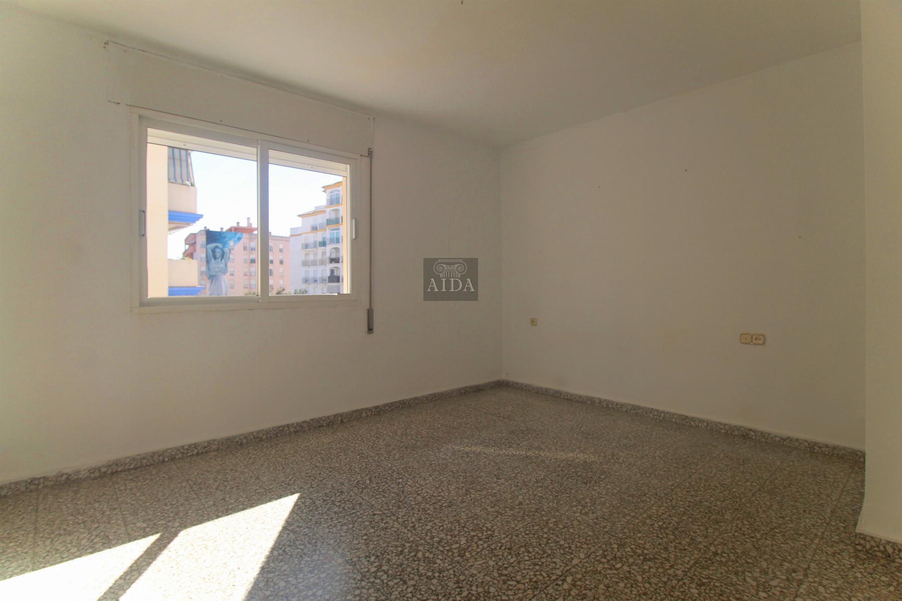 For sale of flat in Estepona