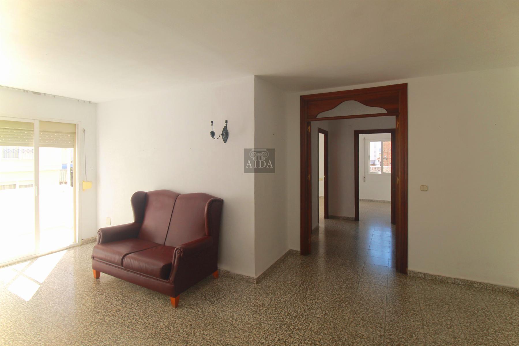 For sale of flat in Estepona