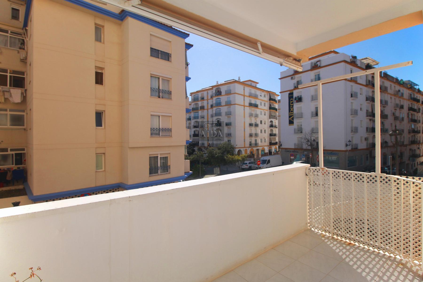 For sale of flat in Estepona