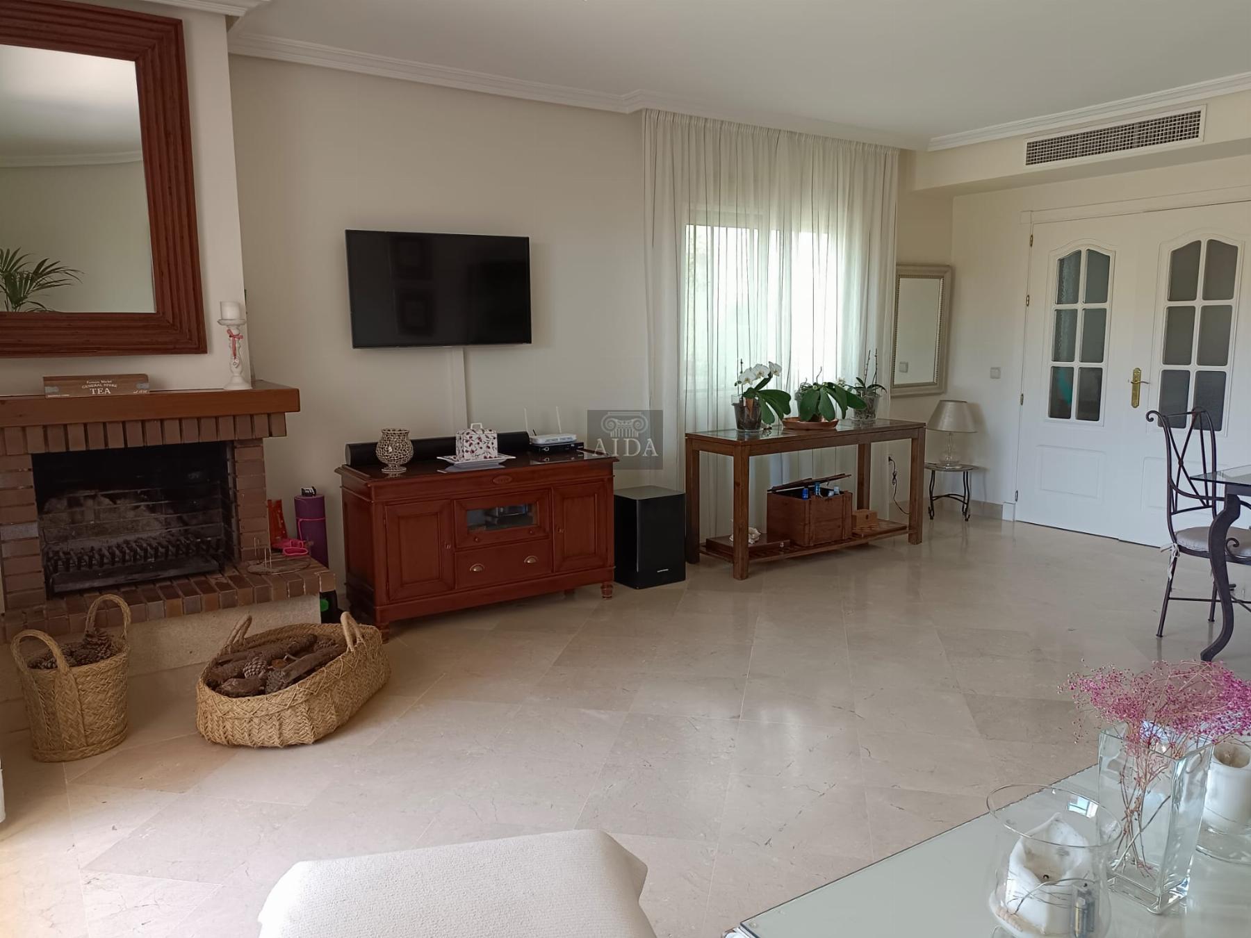 For sale of house in Estepona
