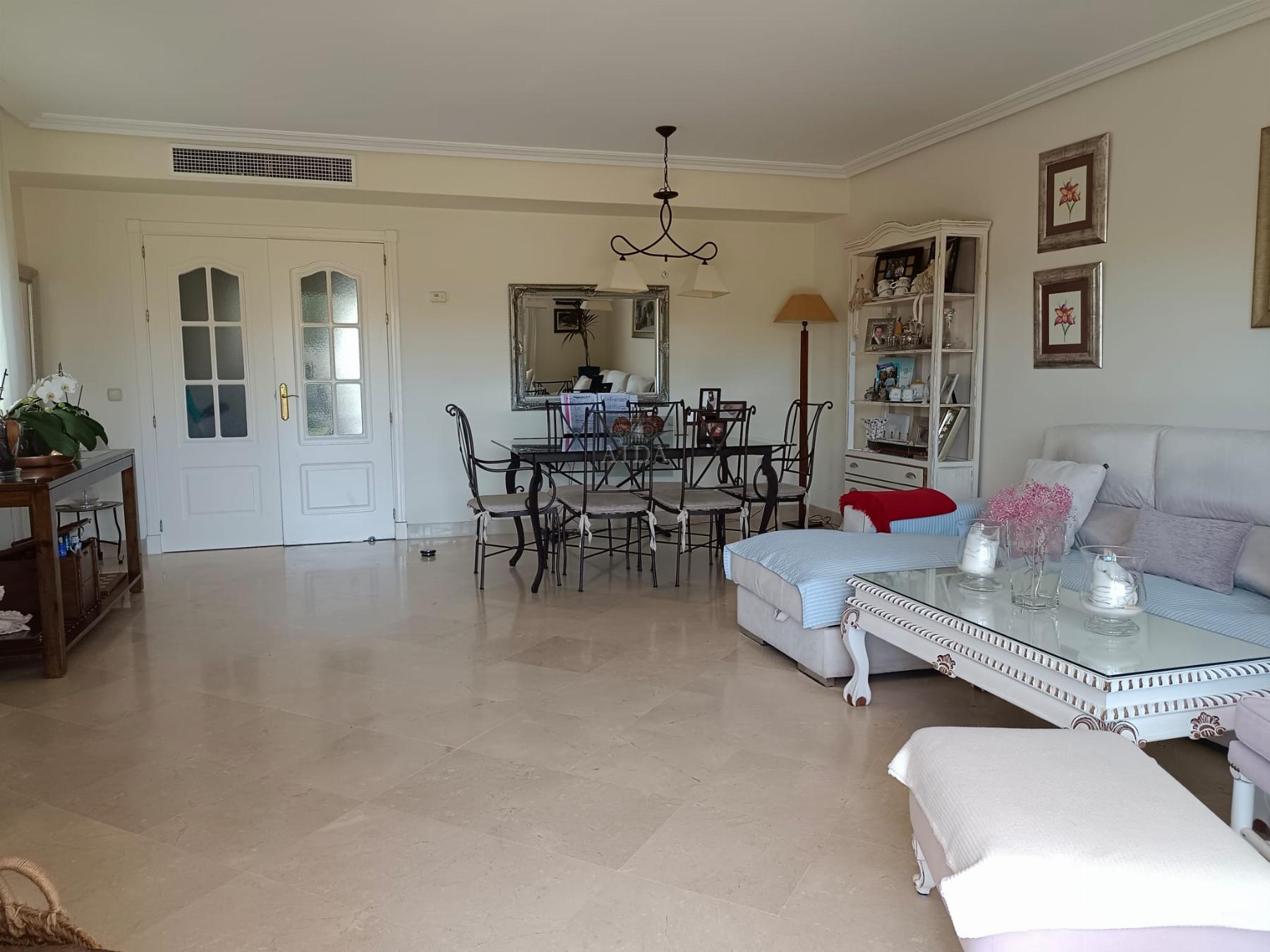 Venta de casa en Estepona