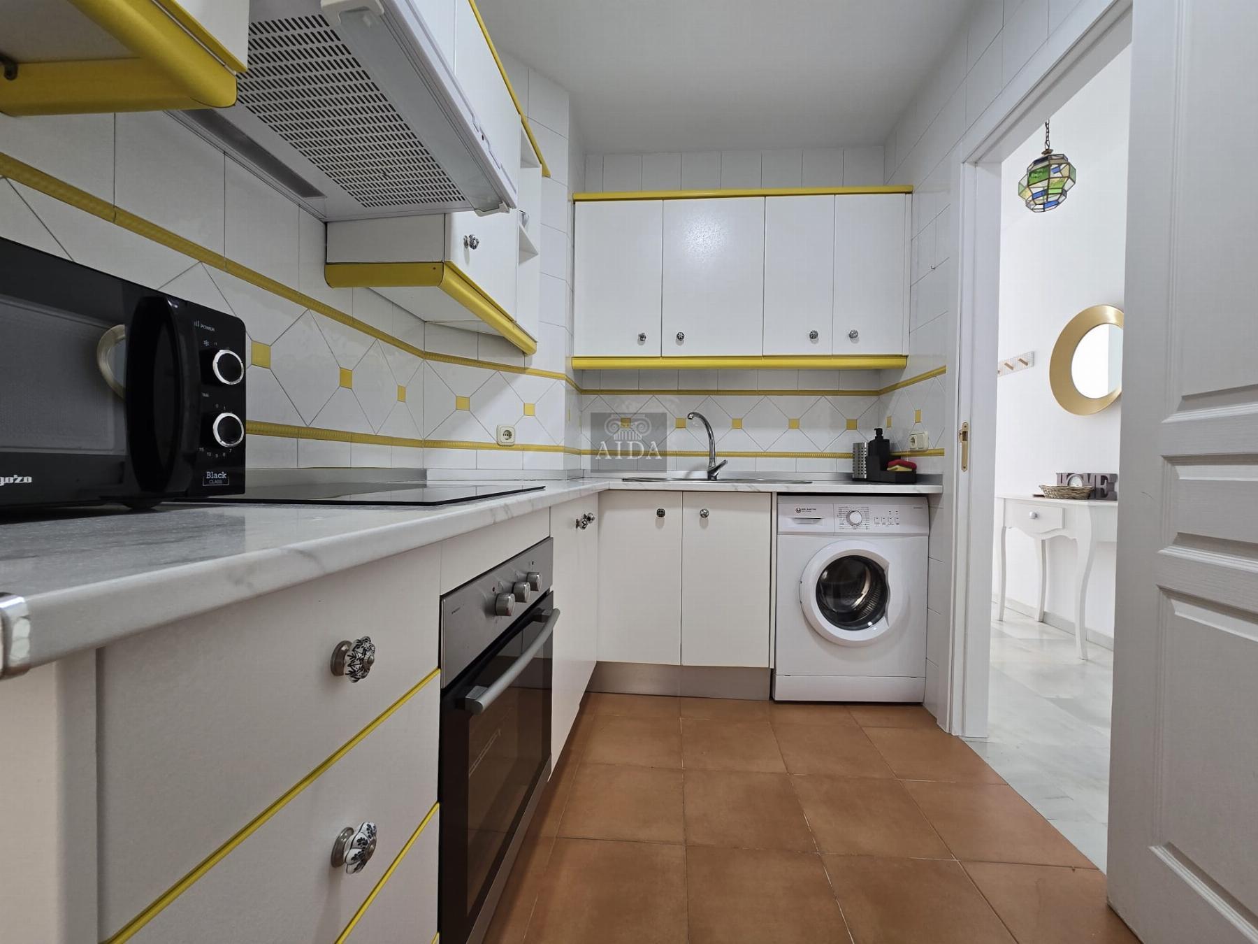 Venta de piso en Estepona