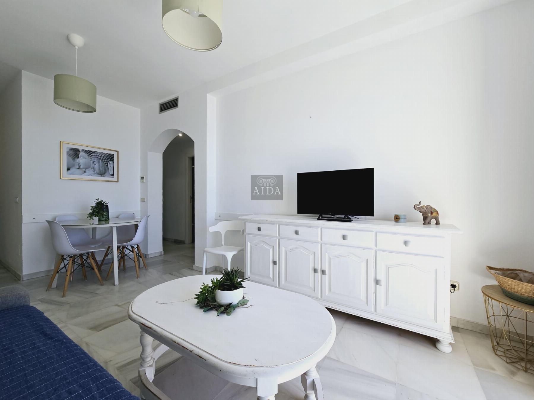 Venta de piso en Estepona
