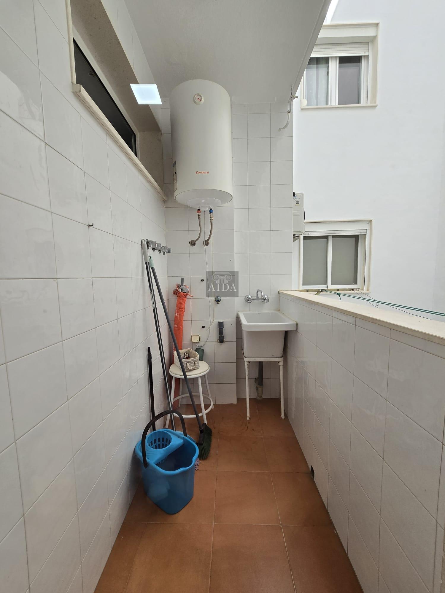 Venta de piso en Estepona