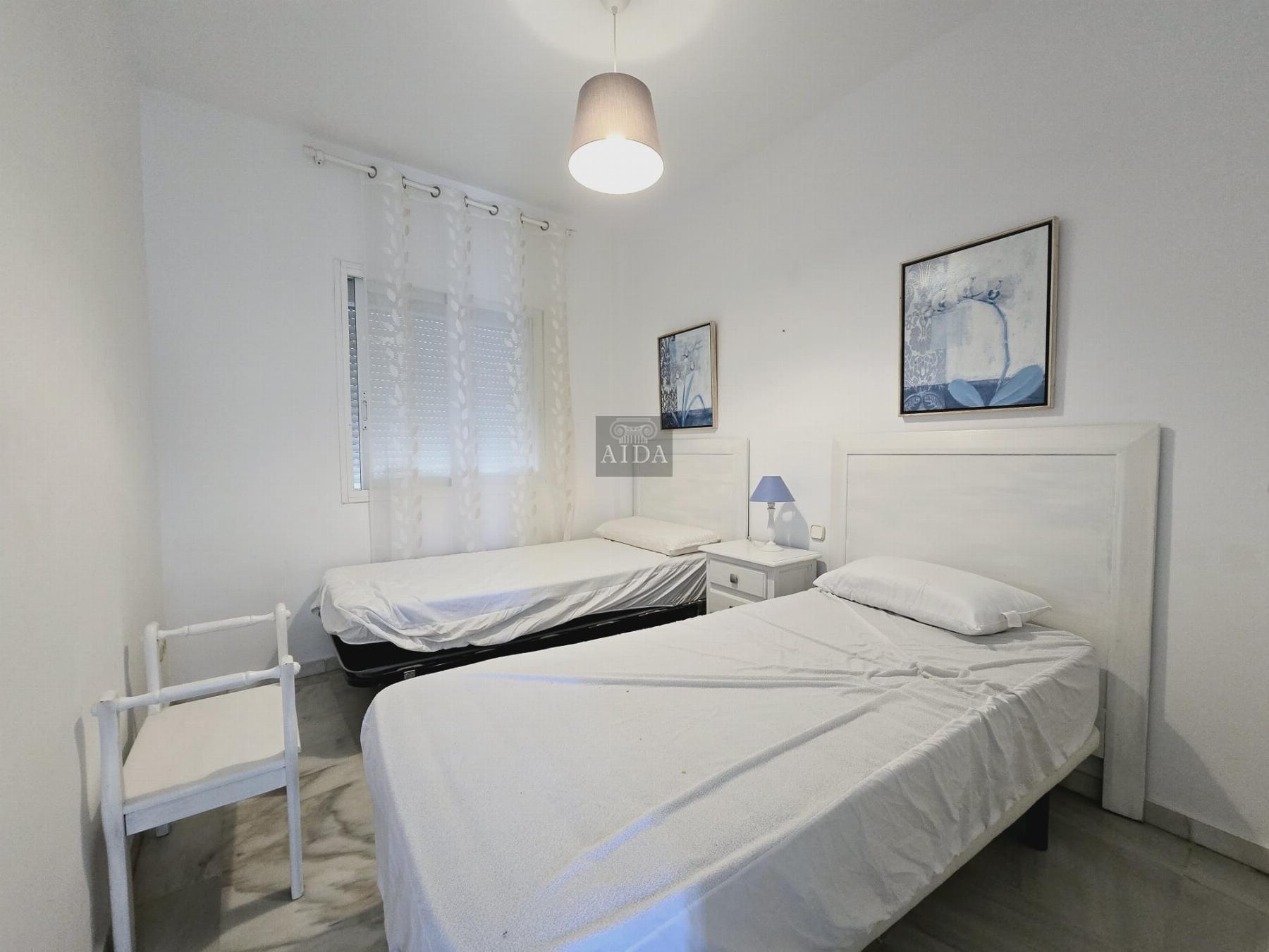 Venta de piso en Estepona