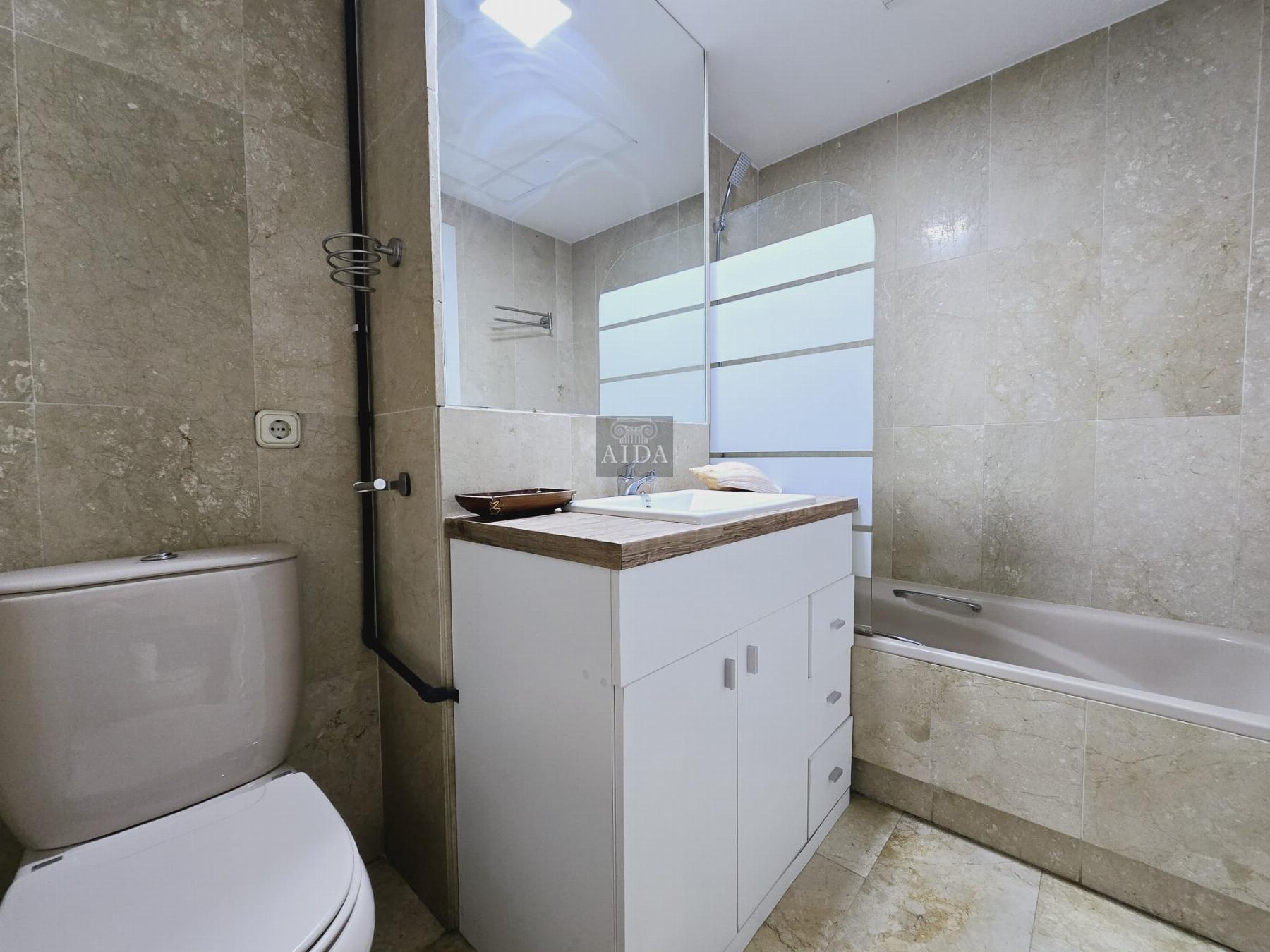 Venta de piso en Estepona