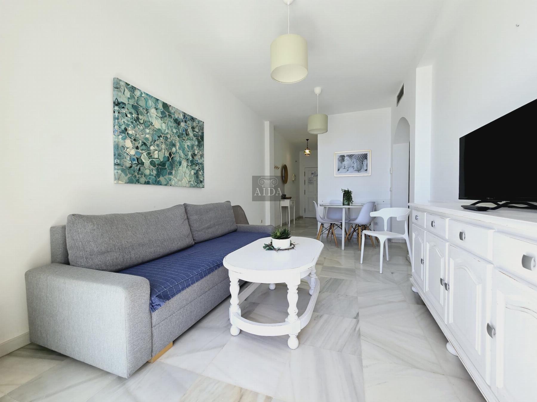 Venta de piso en Estepona