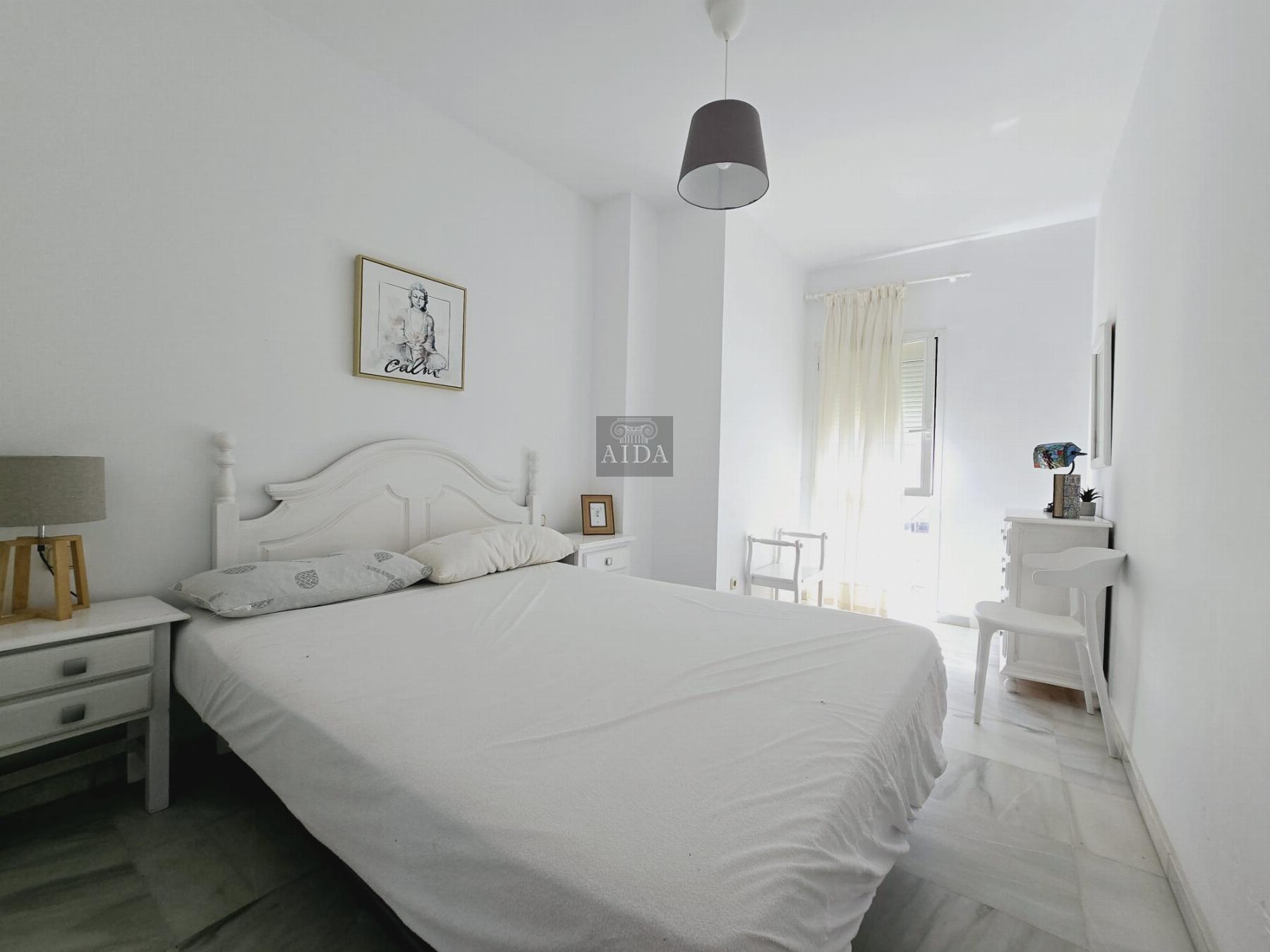 Venta de piso en Estepona