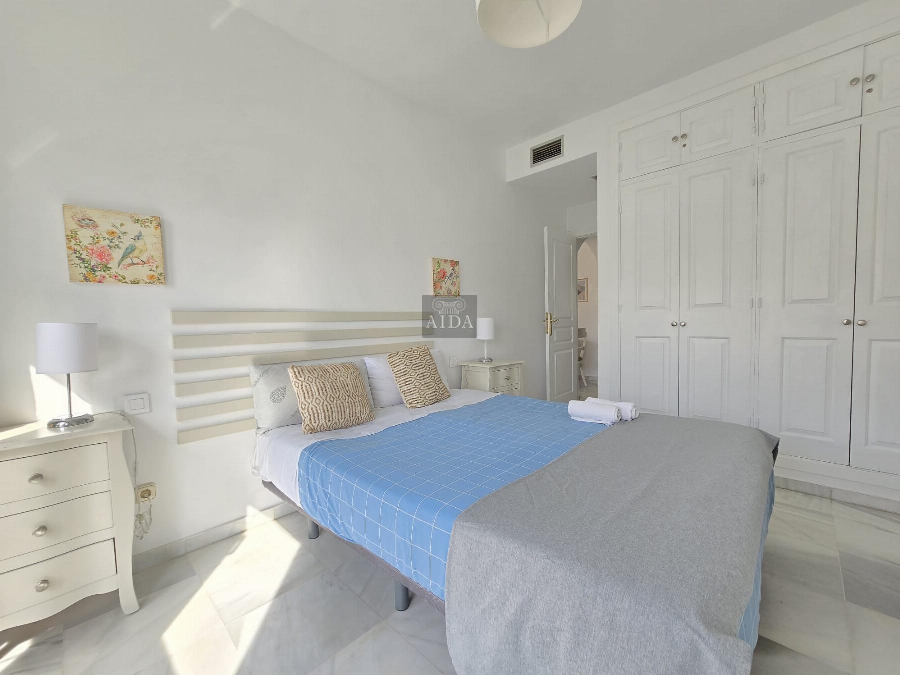 For sale of flat in Estepona