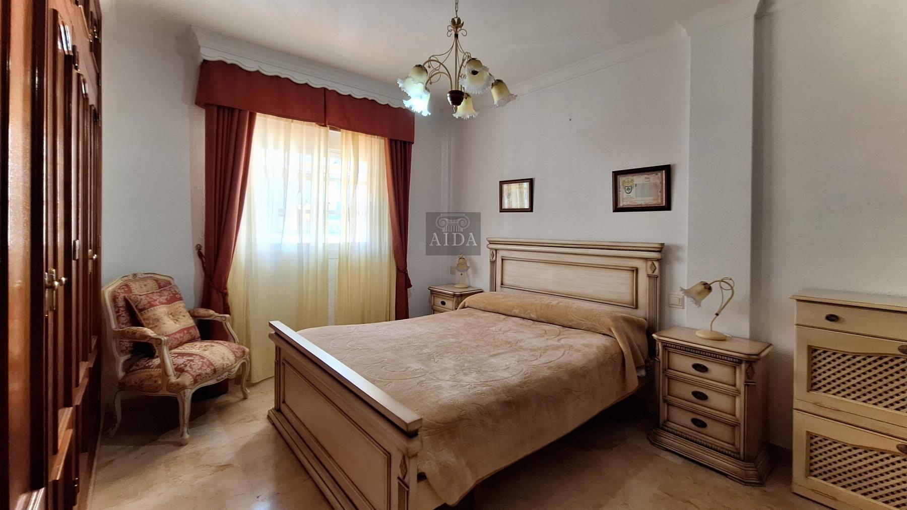 For sale of house in Estepona