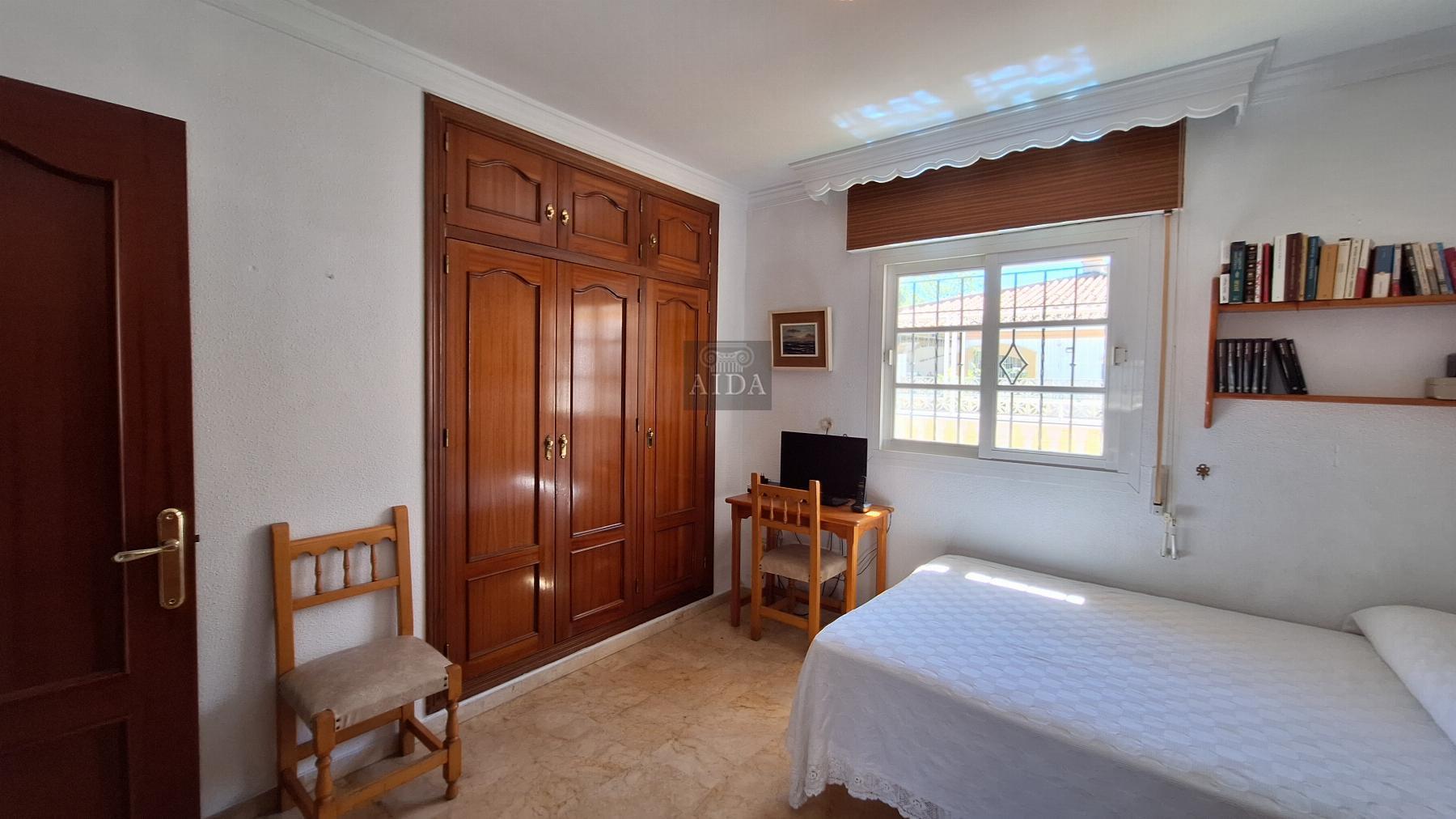 For sale of house in Estepona