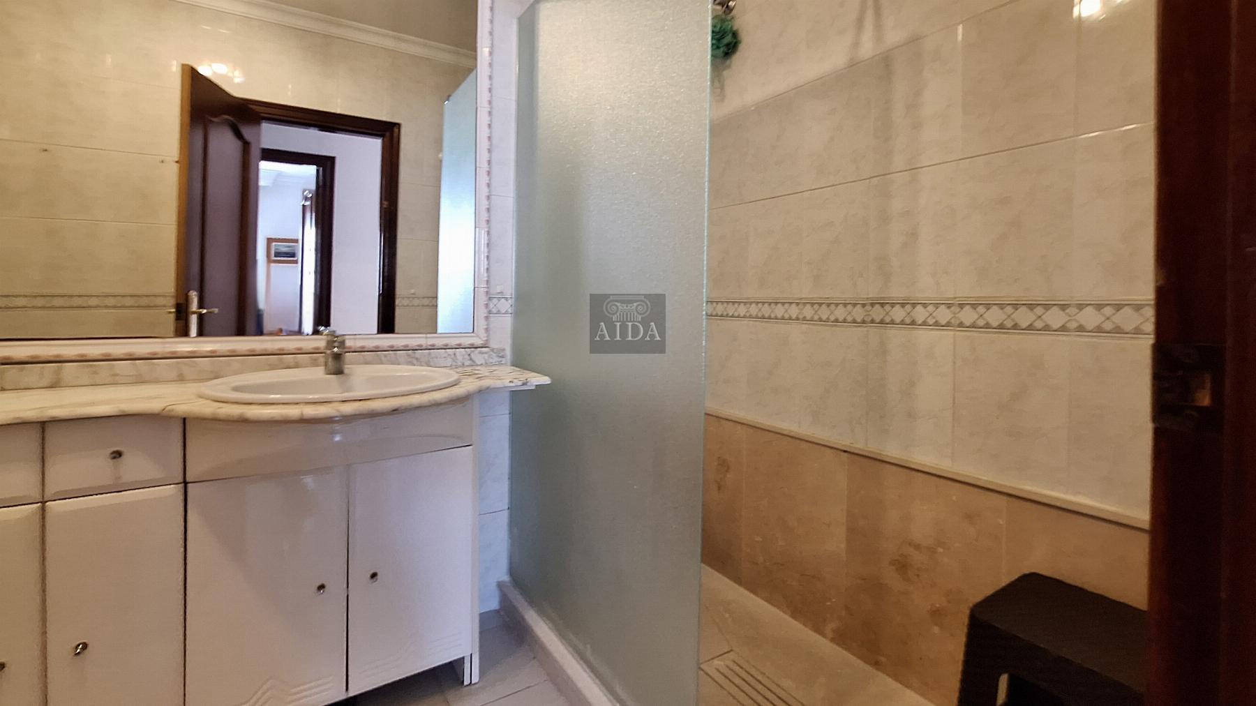 For sale of house in Estepona