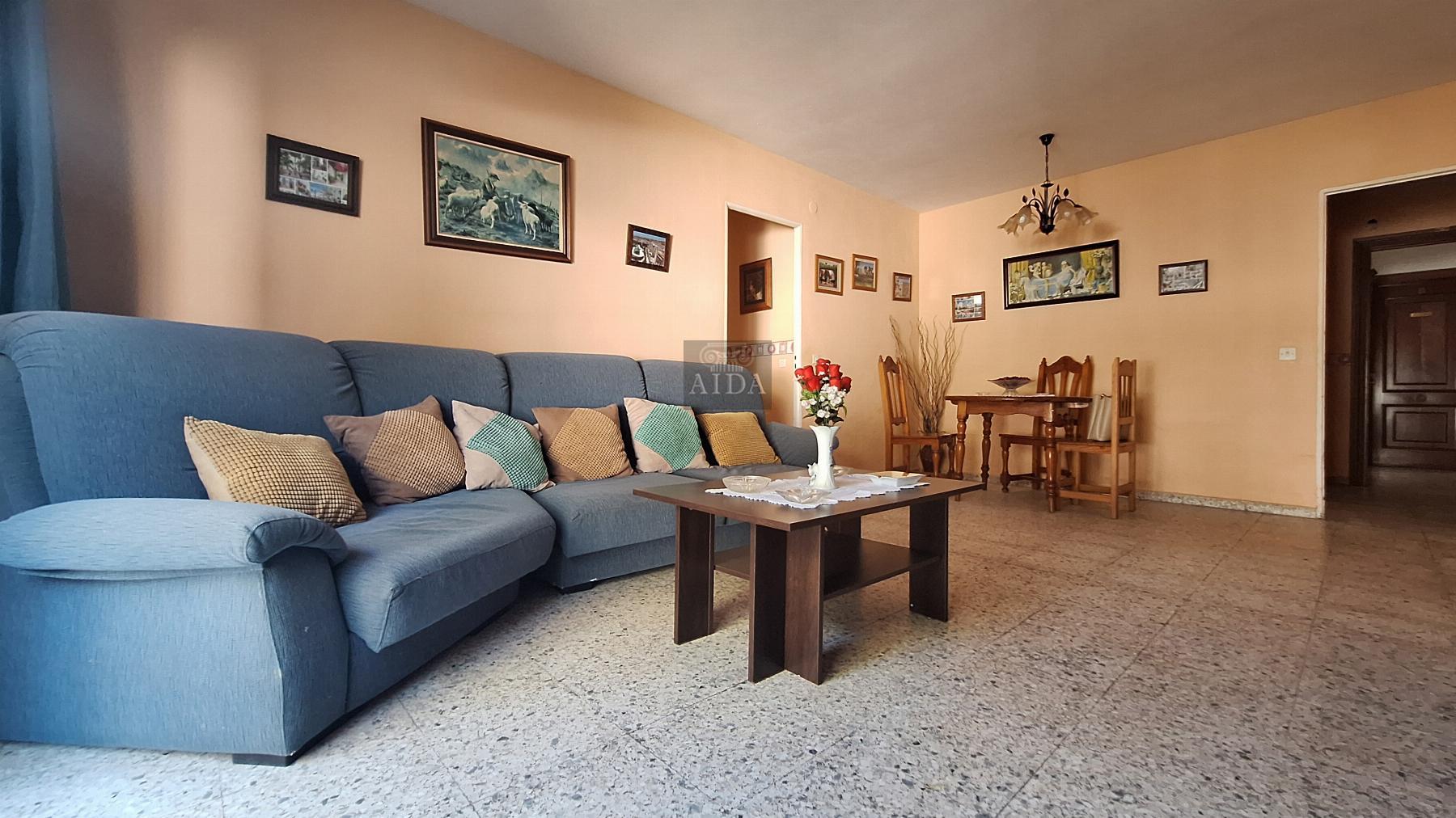 For sale of flat in Estepona