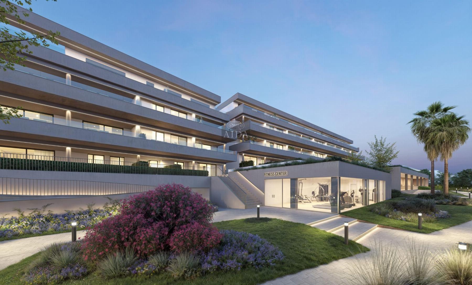 For sale of penthouse in Estepona