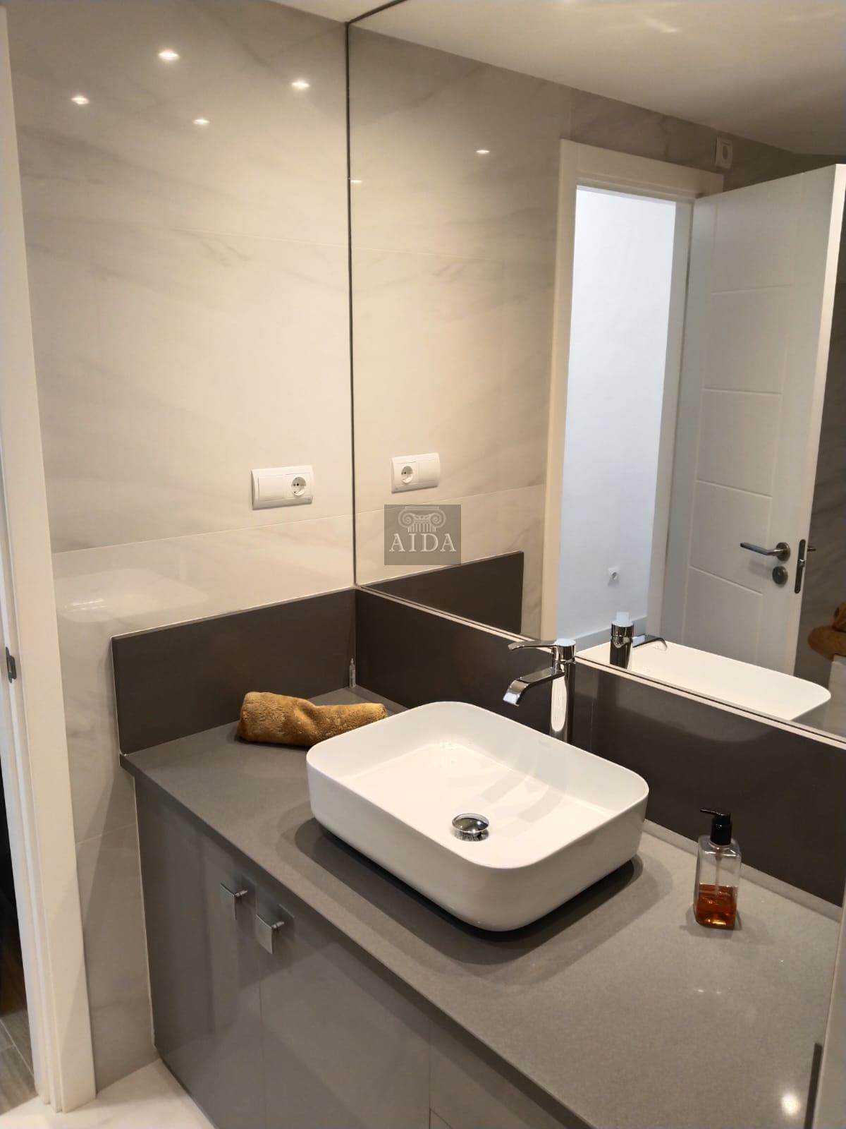For sale of flat in Estepona