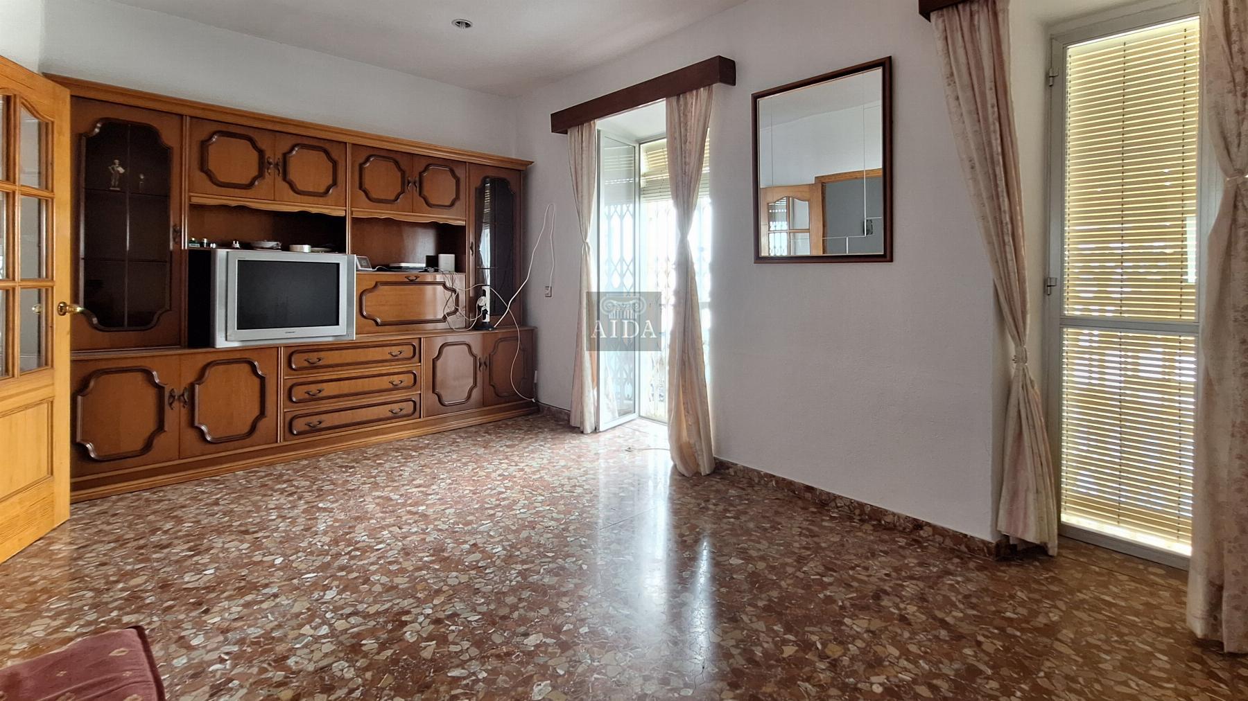 For sale of house in Estepona