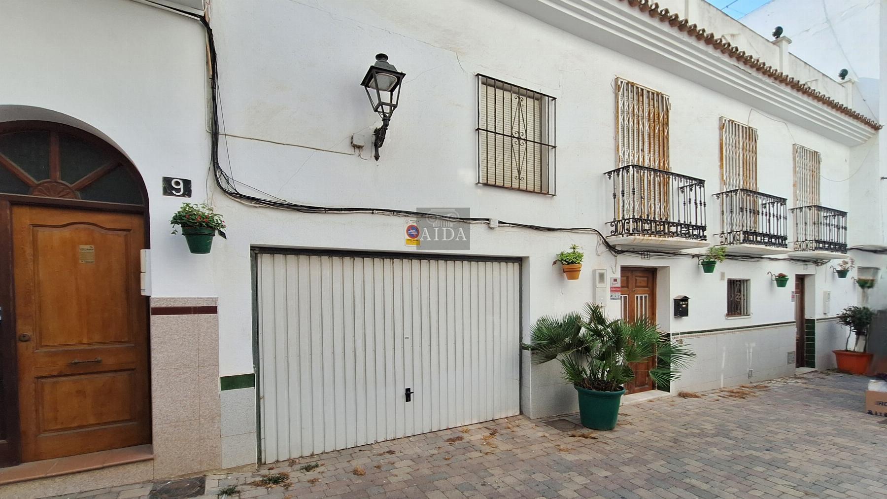 For sale of house in Estepona