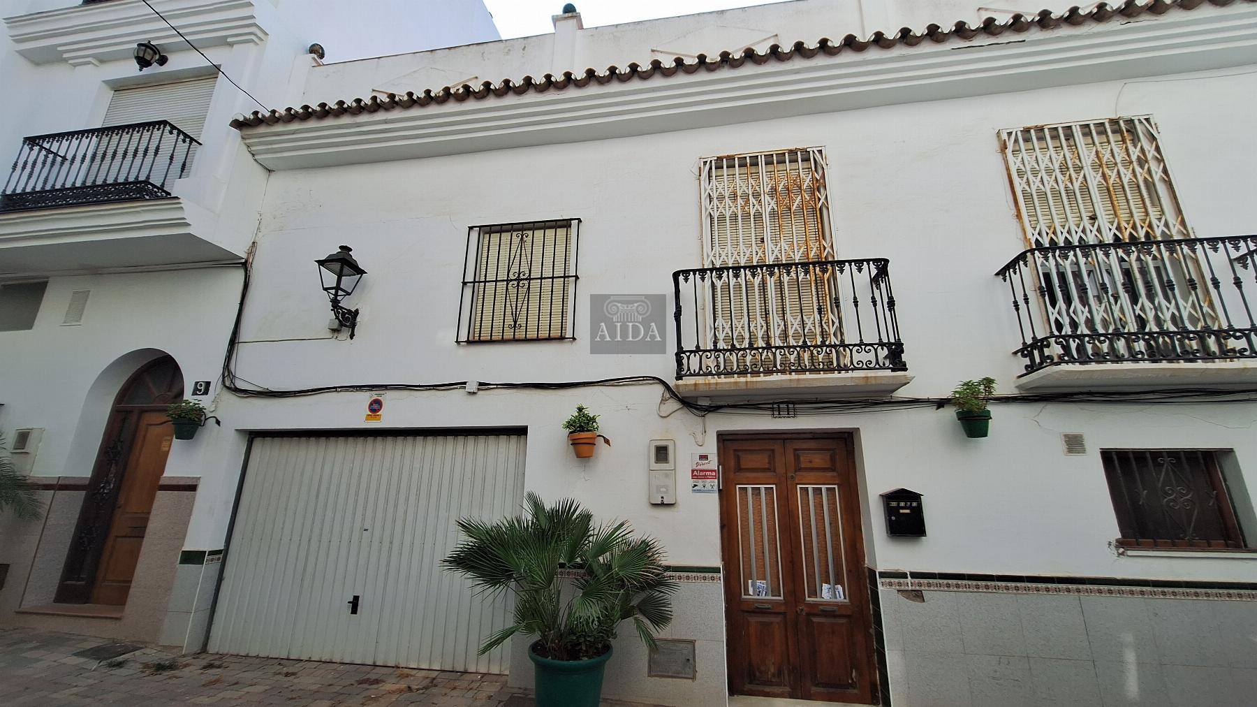 For sale of house in Estepona