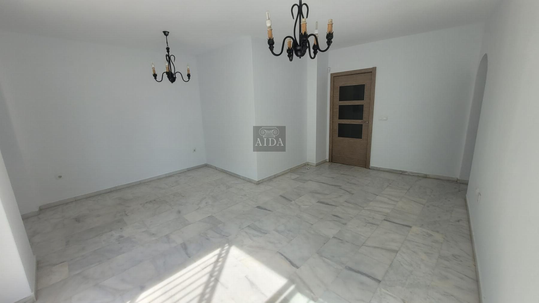 For sale of flat in Estepona
