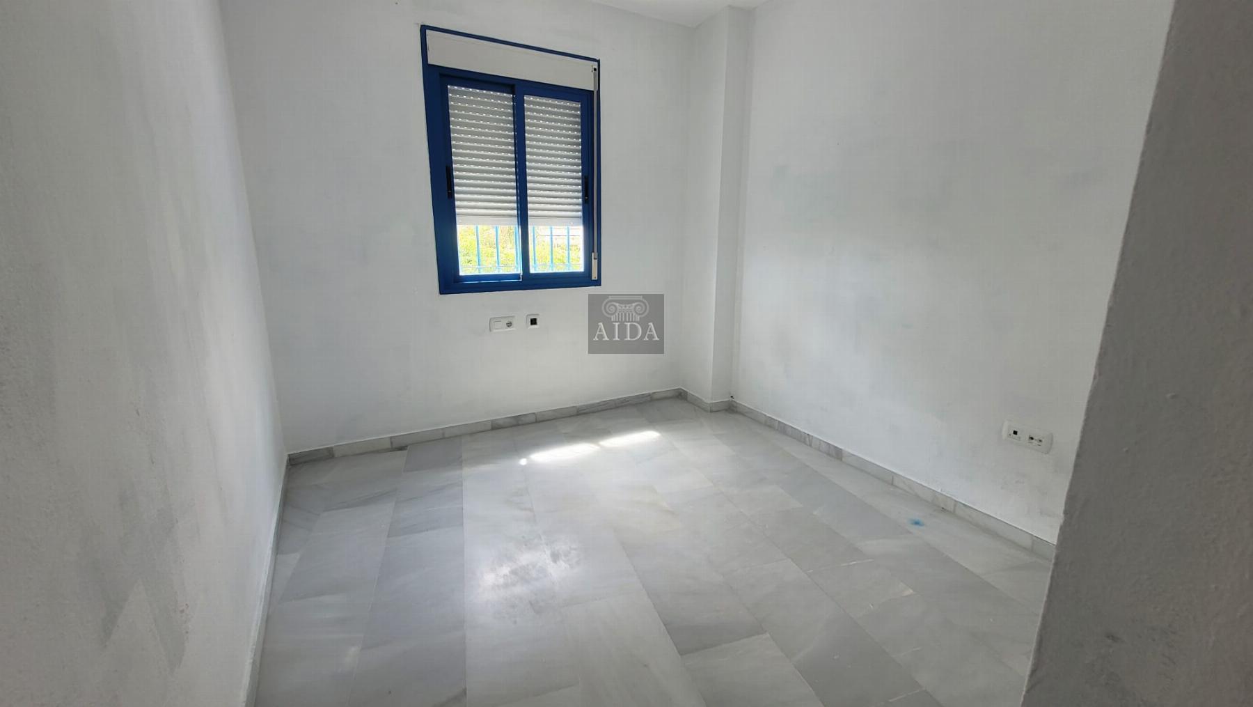 For sale of flat in Estepona