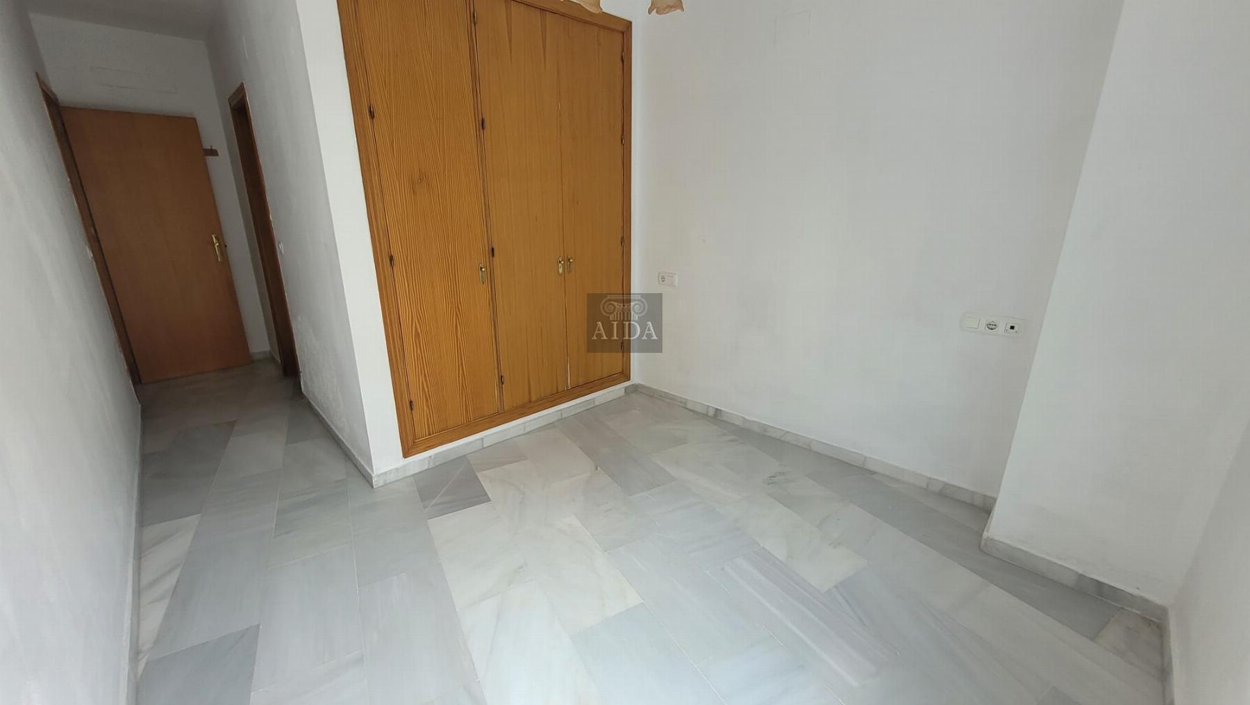 For sale of flat in Estepona