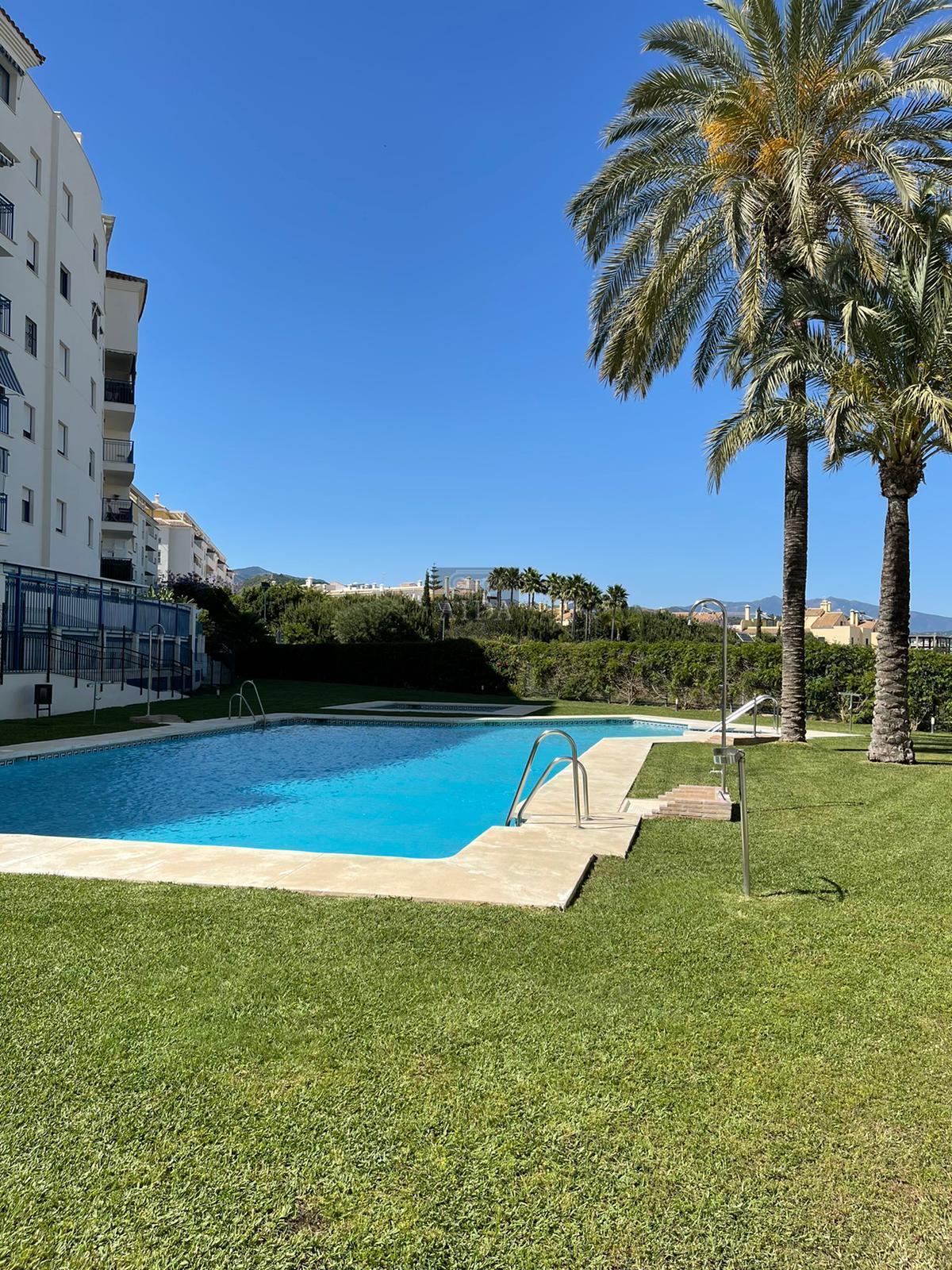 For sale of flat in Estepona
