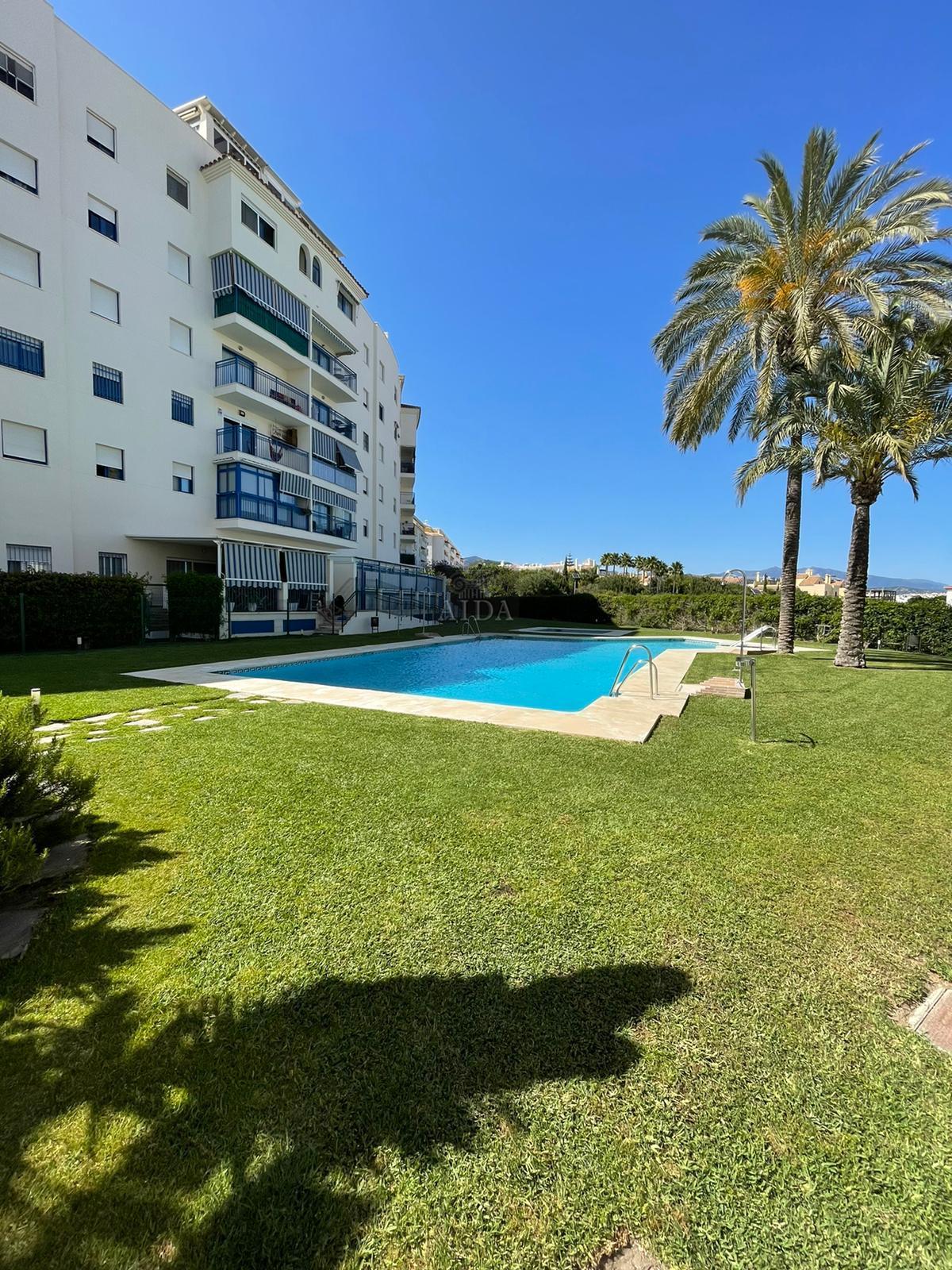For sale of flat in Estepona