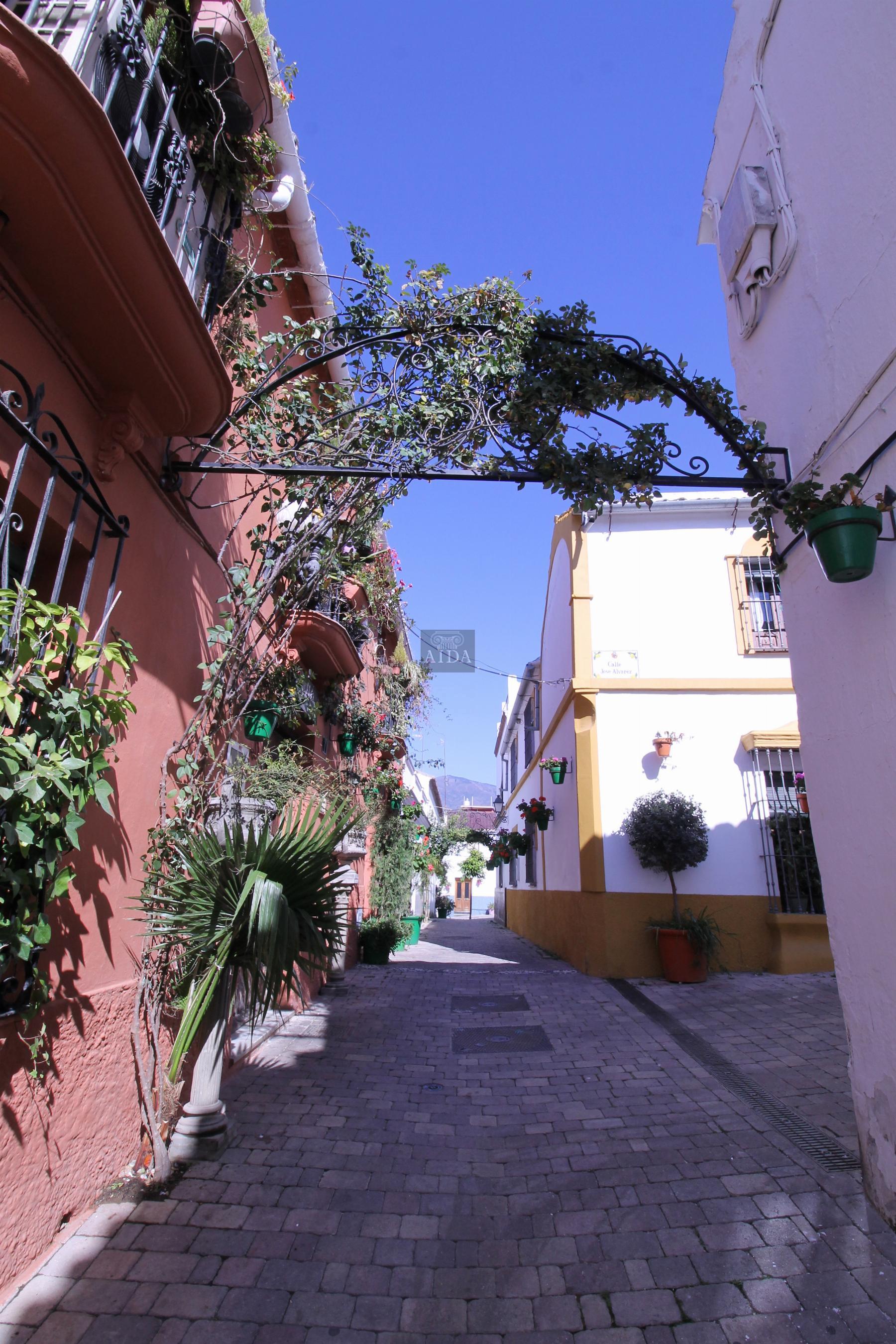 For sale of house in Estepona