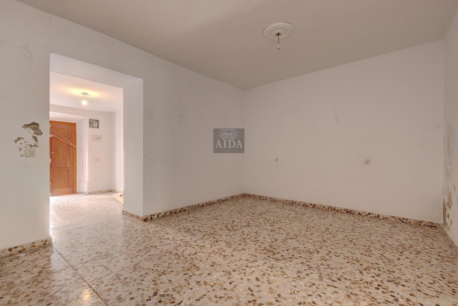 For sale of house in Estepona