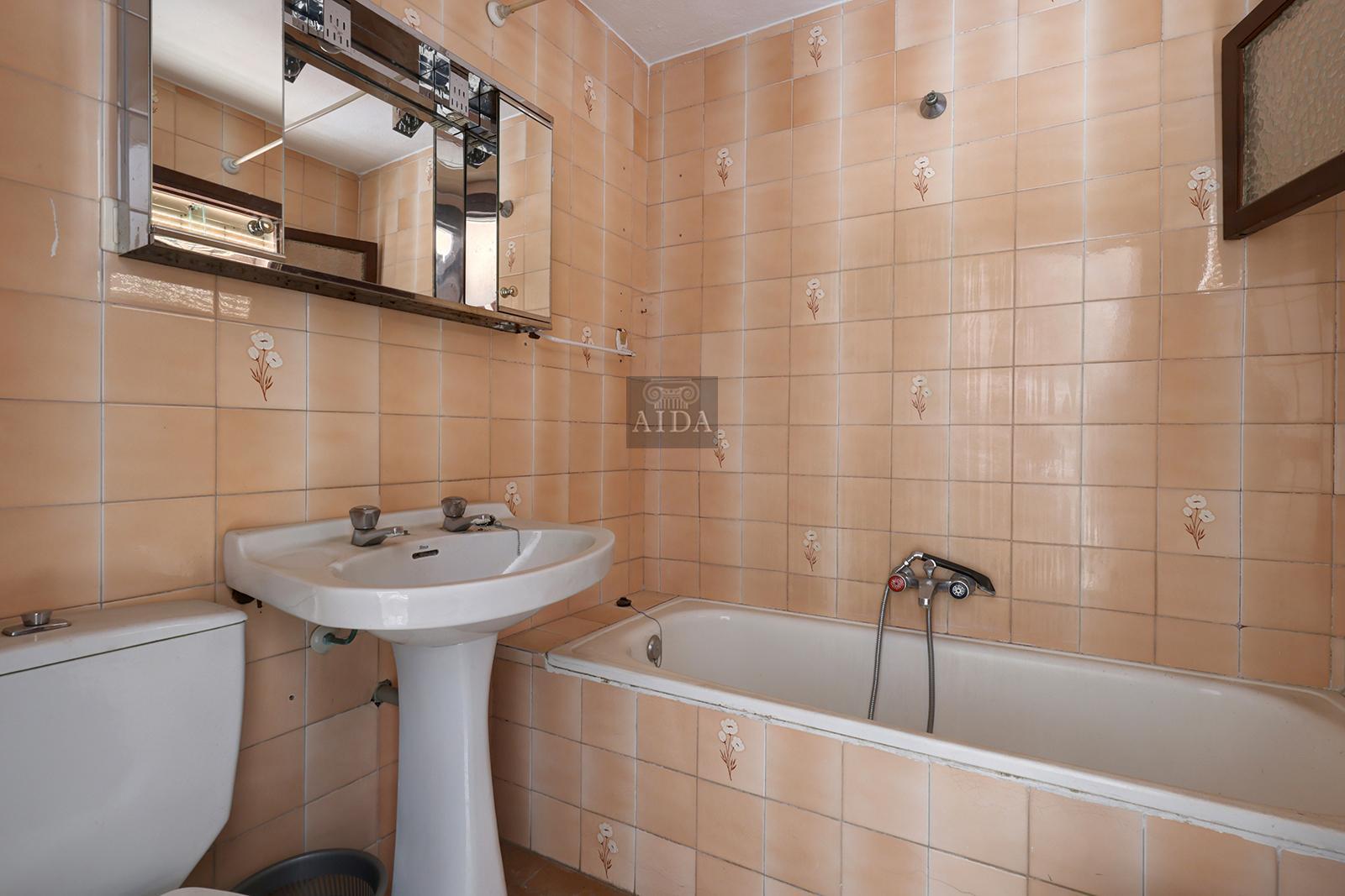 For sale of house in Estepona
