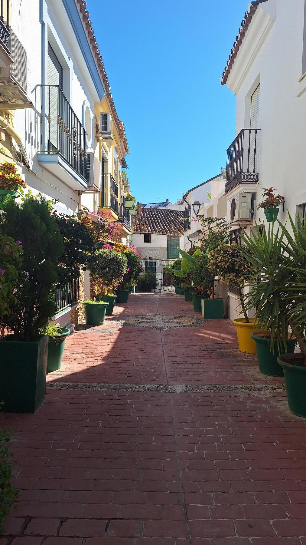 For sale of house in Estepona
