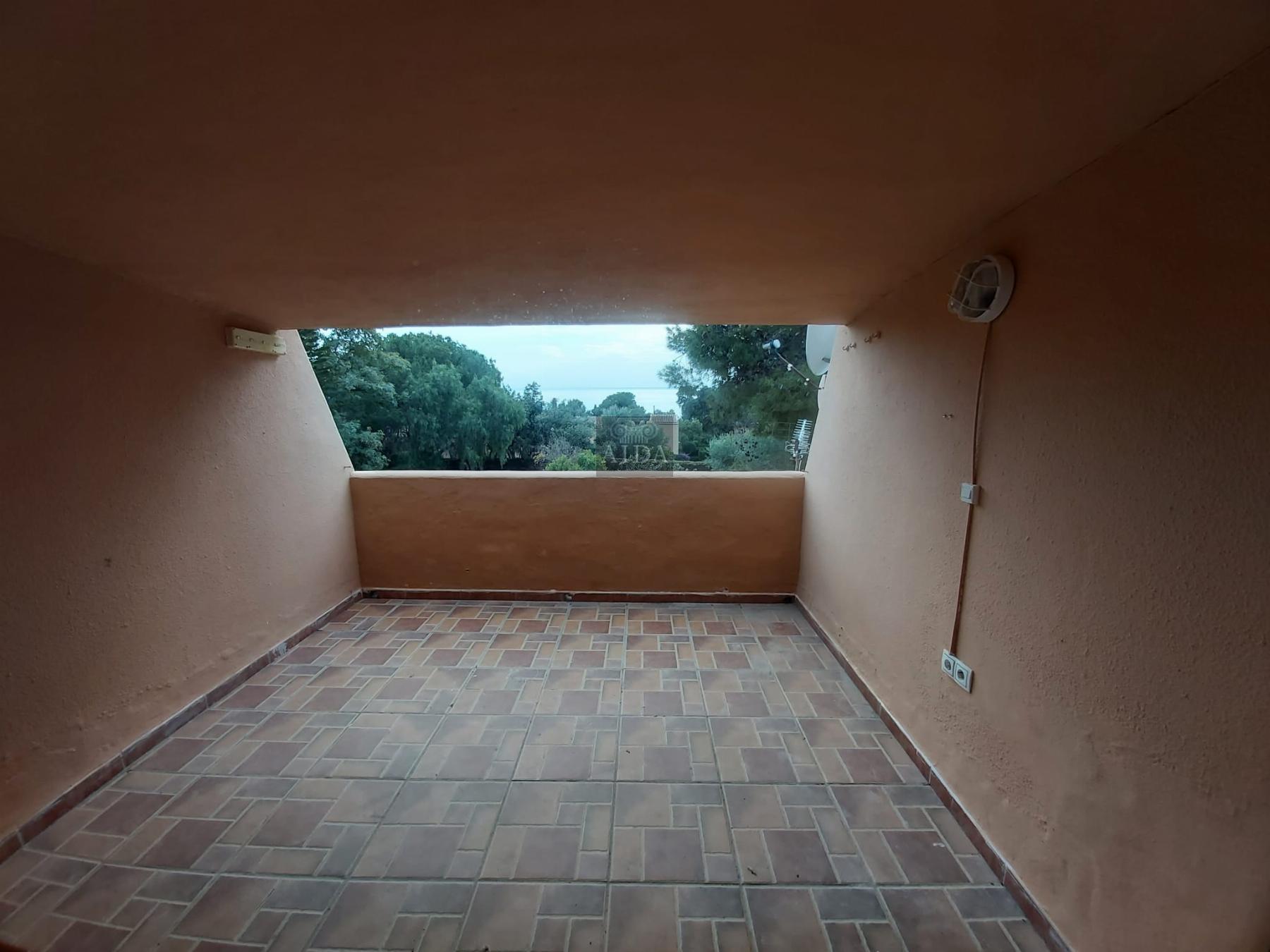 For sale of flat in Estepona