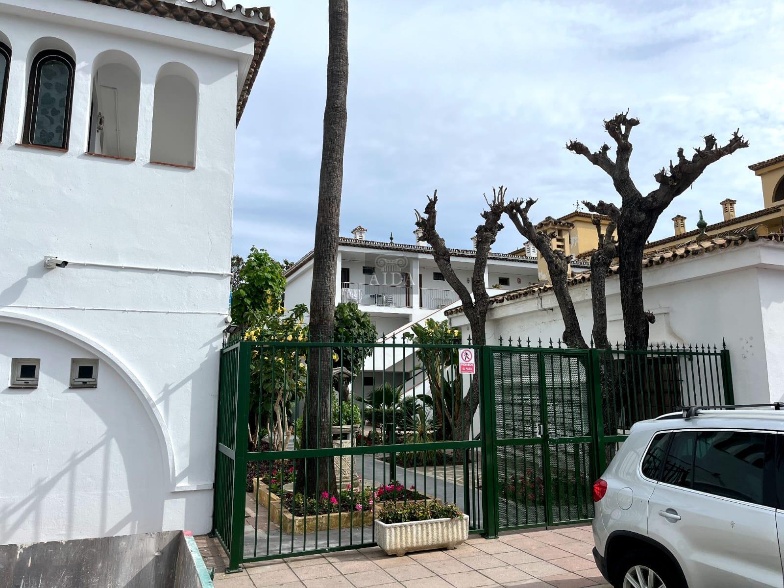 For sale of flat in Estepona