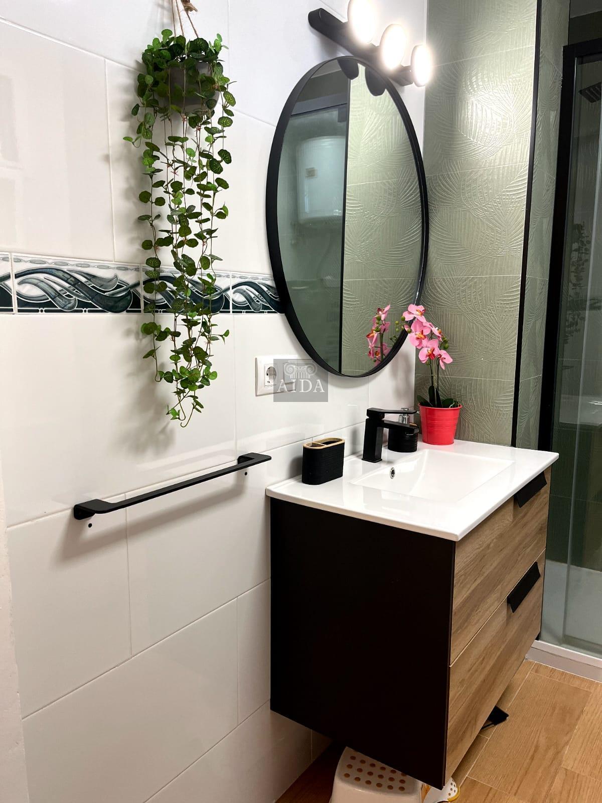 For sale of flat in Estepona