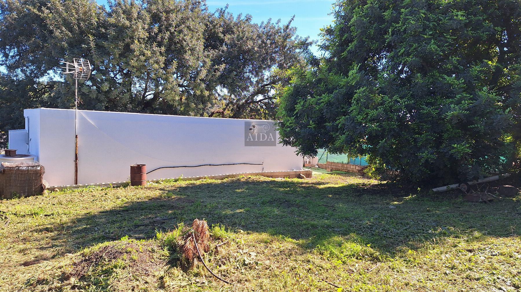 For sale of rural property in Estepona