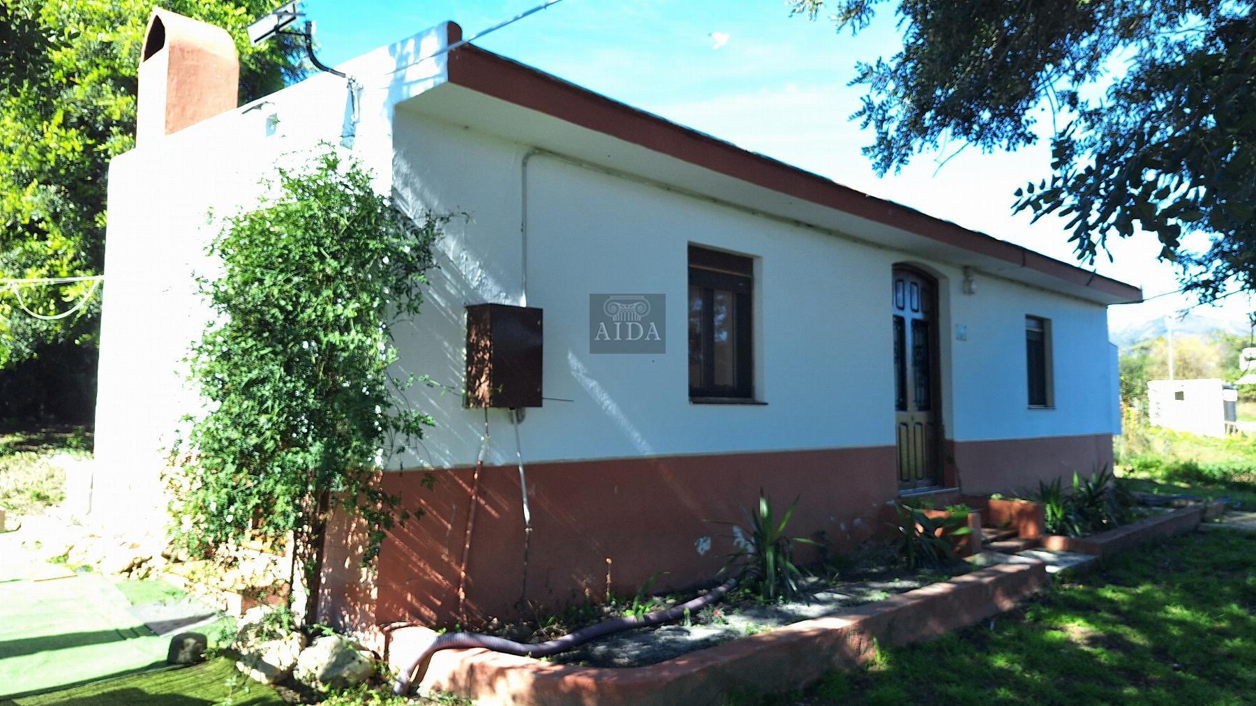 For sale of rural property in Estepona