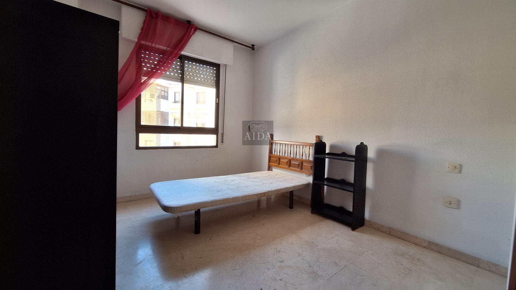 For sale of flat in Estepona