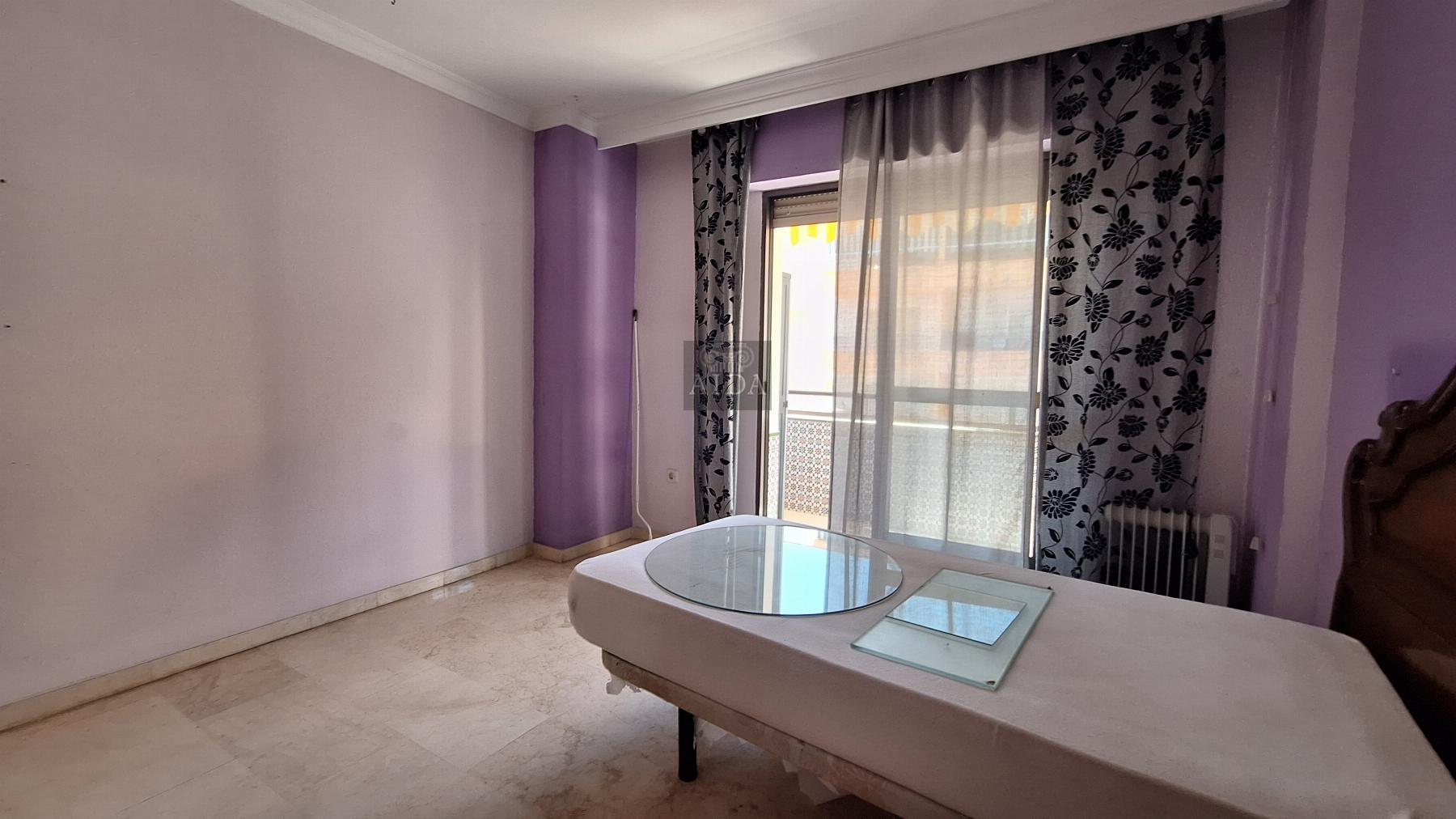 For sale of flat in Estepona