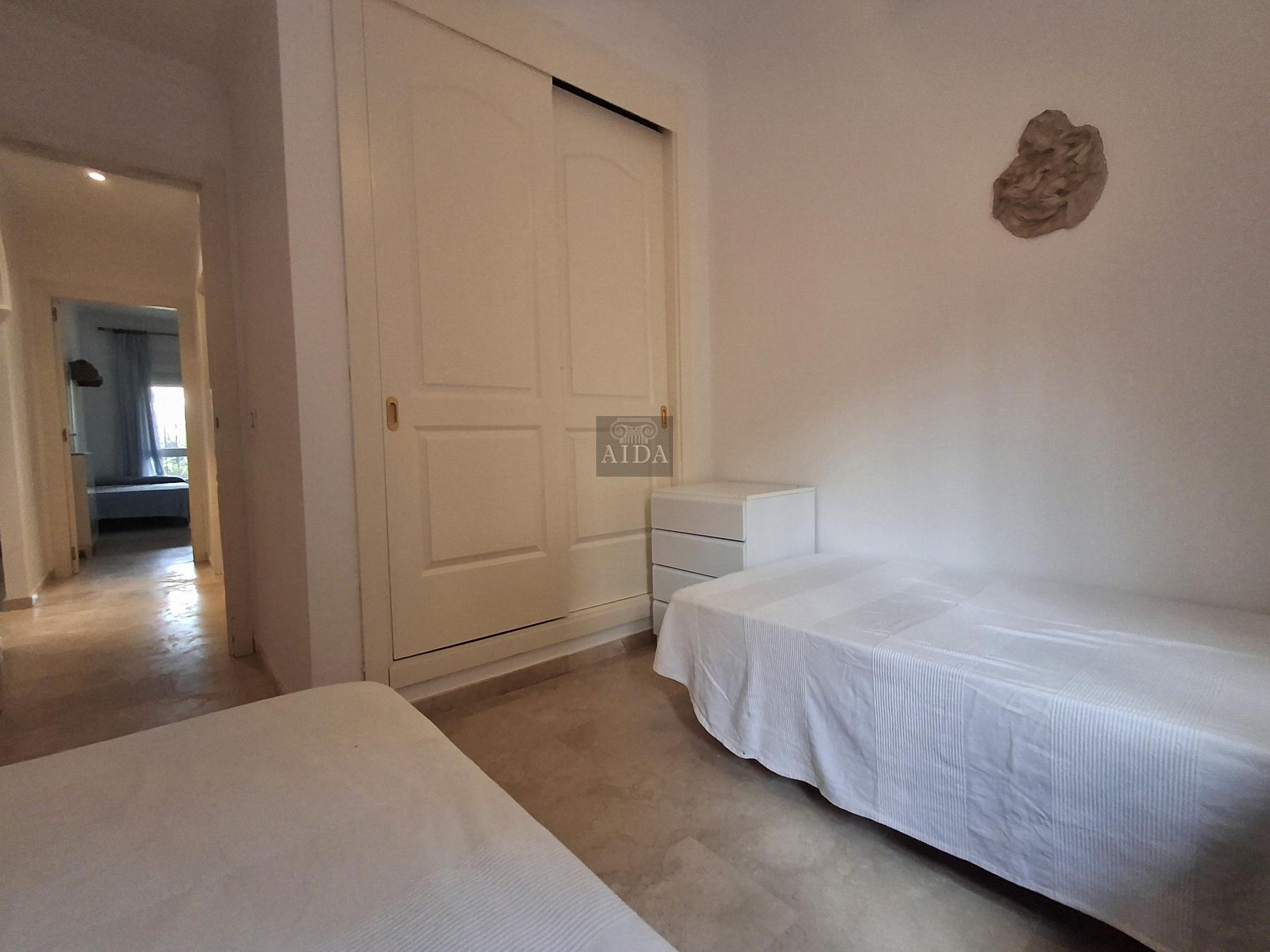 For sale of flat in Estepona