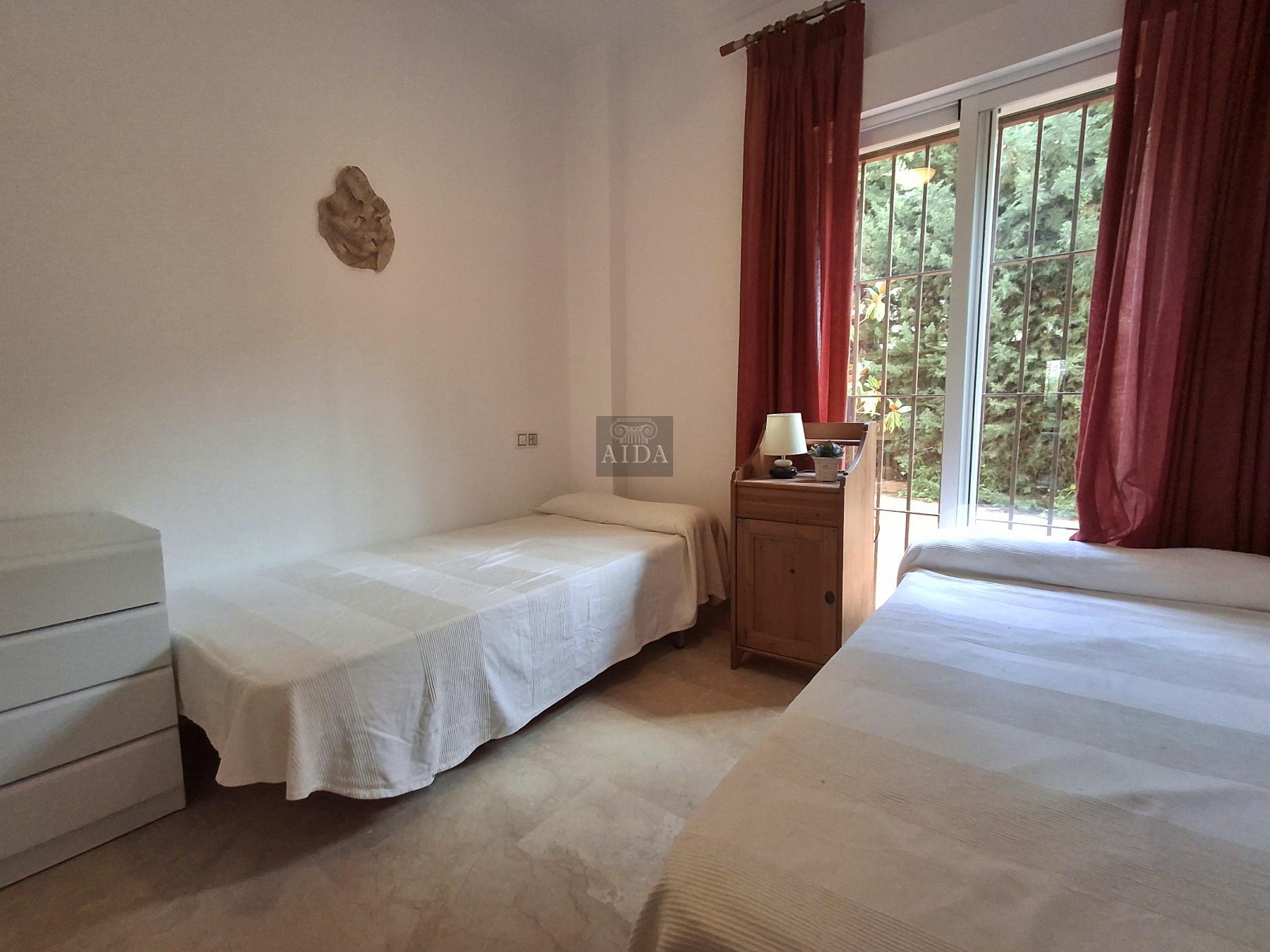 For sale of flat in Estepona