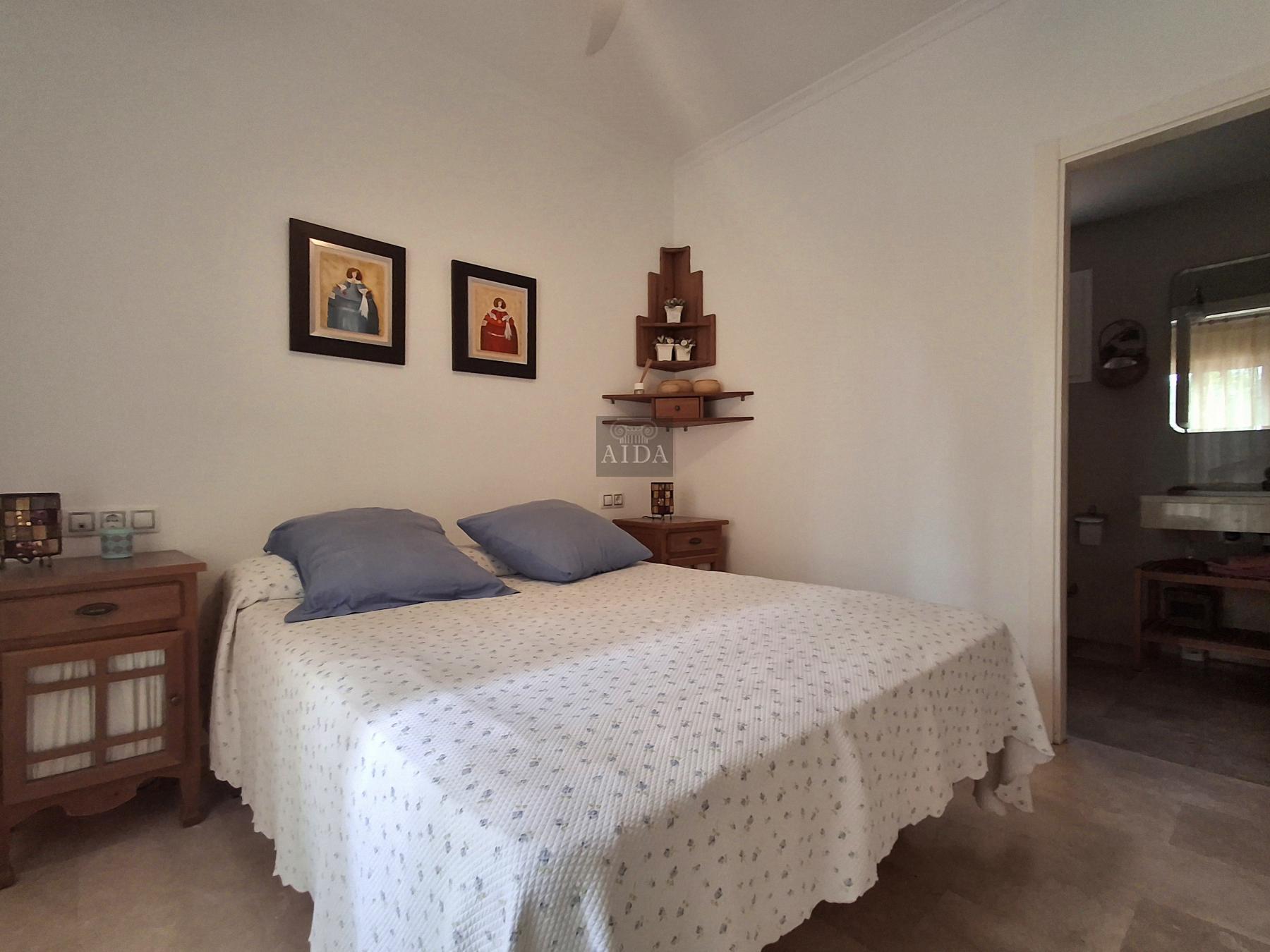 For sale of flat in Estepona